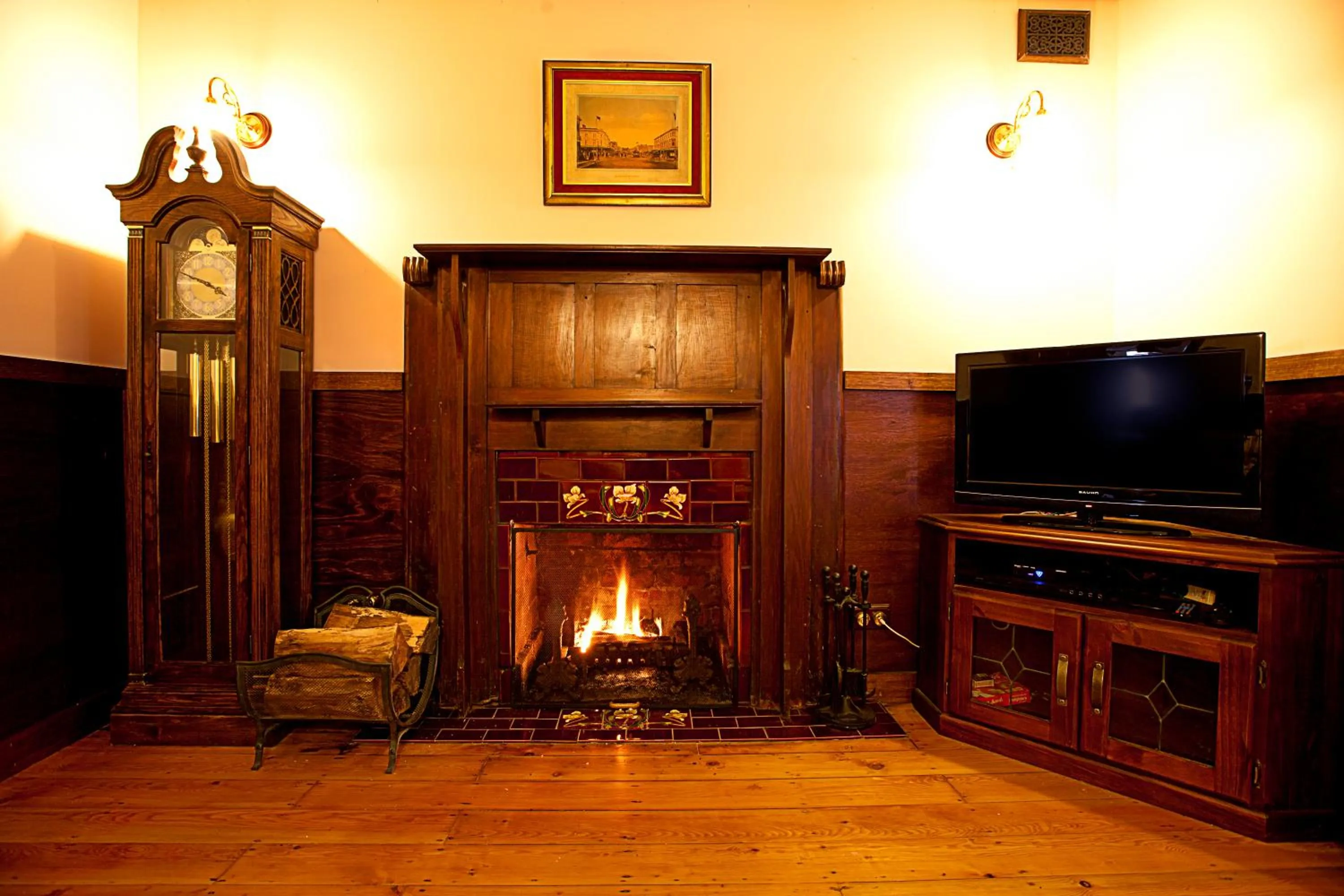 TV and multimedia in A Cottage with a View at Tudor Ridge