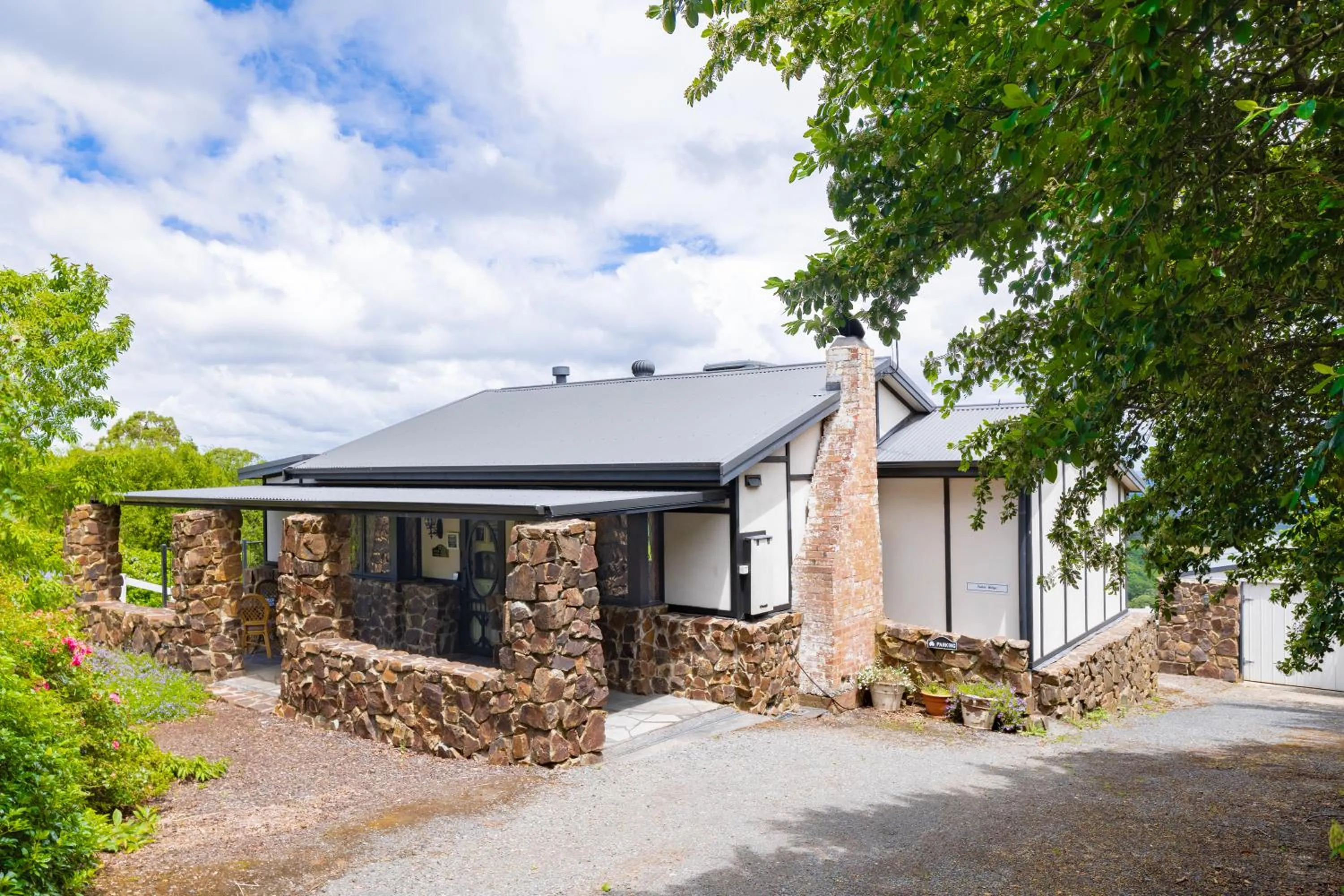 Property building in A Cottage with a View at Tudor Ridge