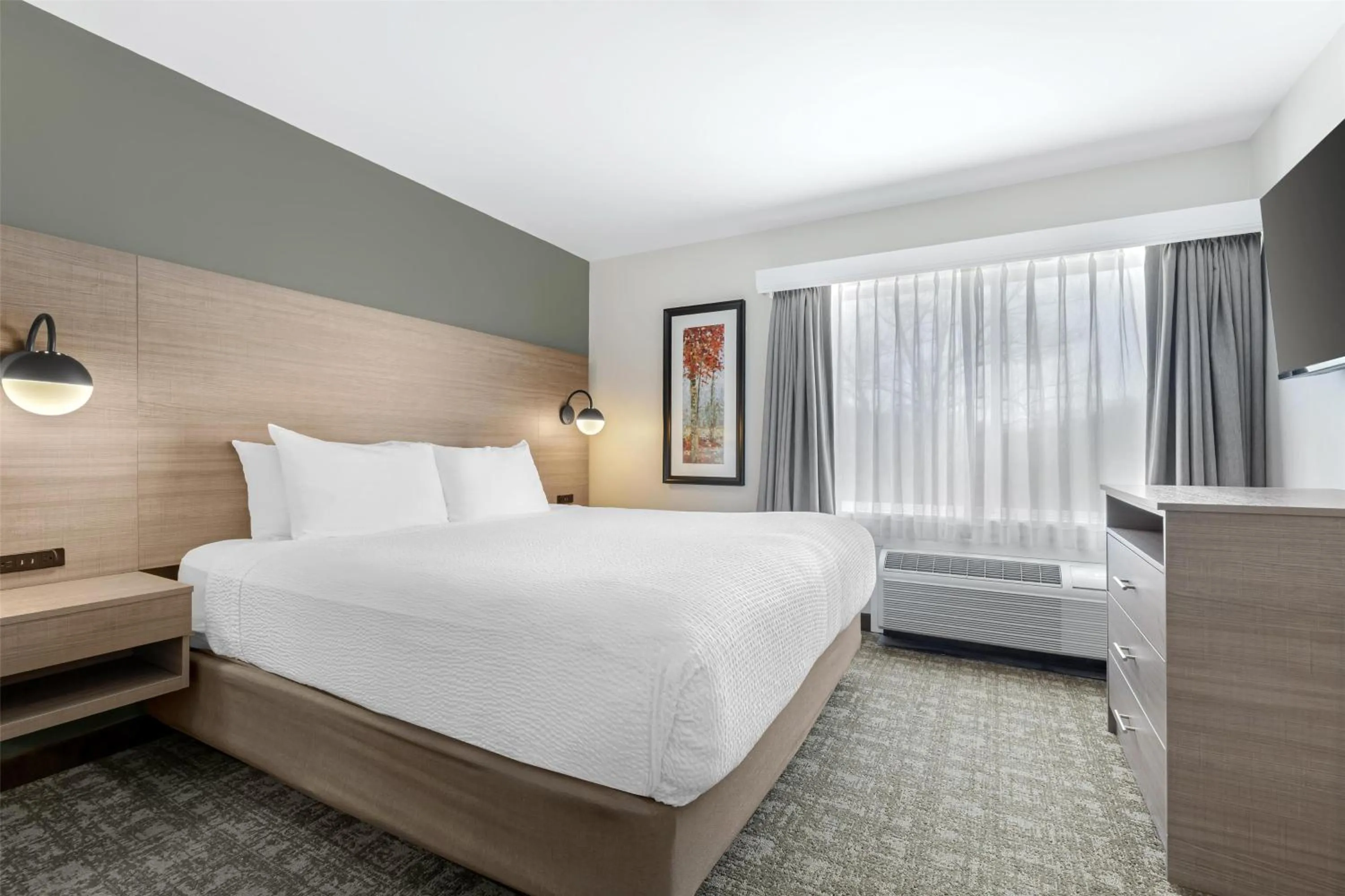 Photo of the whole room, Bed in Best Western Plus Windjammer Inn & Conference Center