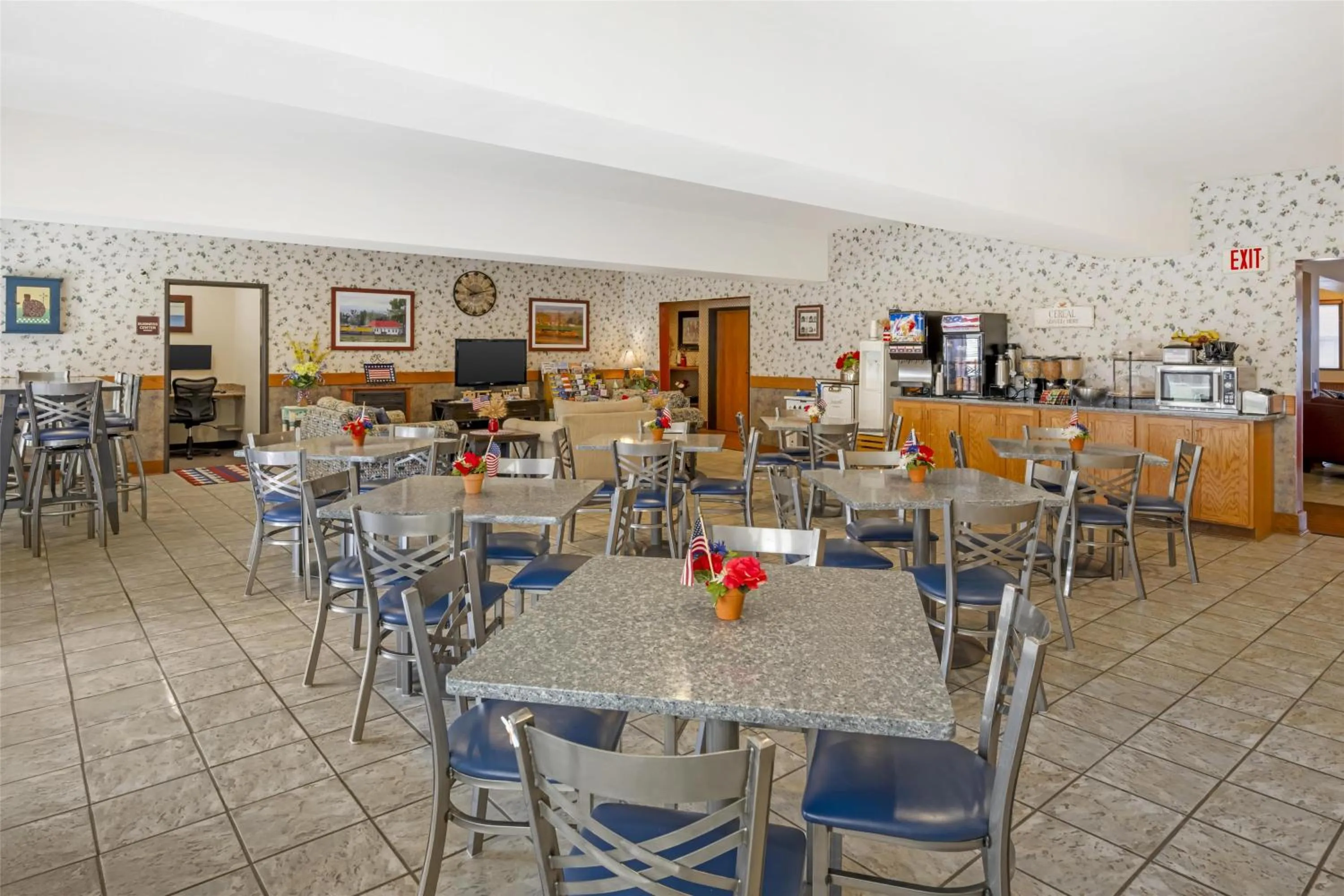 Breakfast in Best Western Bronco Inn