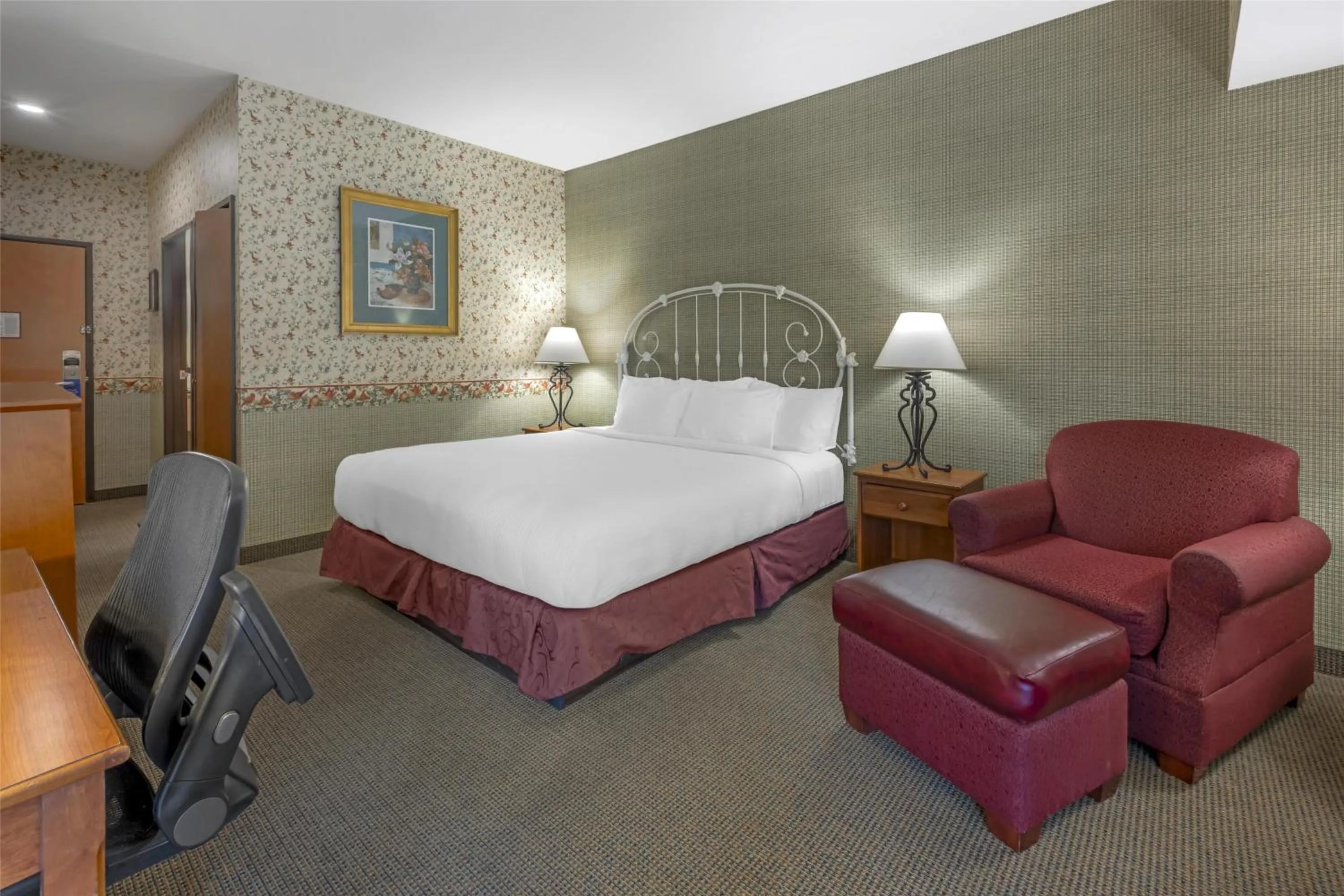 Bedroom, Bed in Best Western Bronco Inn