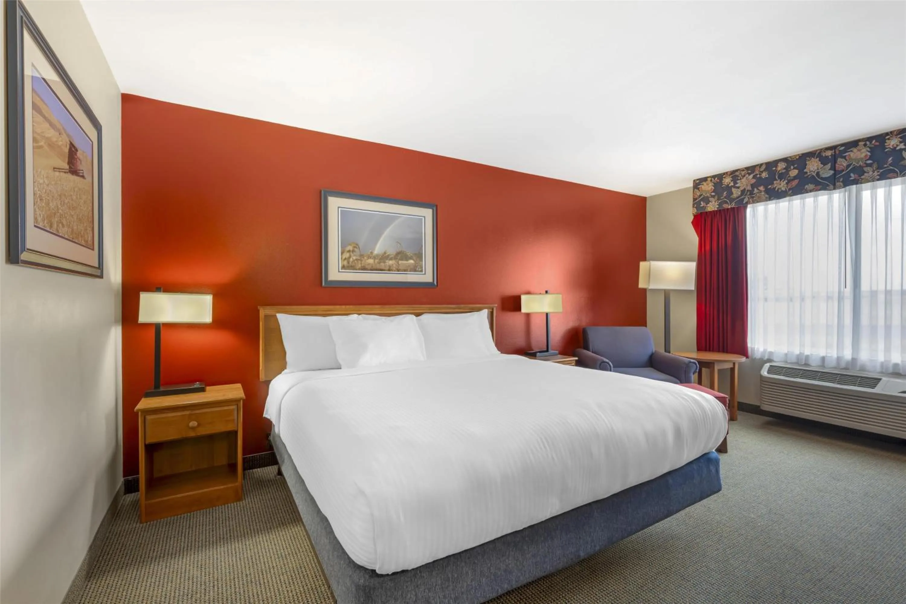 Bedroom, Bed in Best Western Bronco Inn