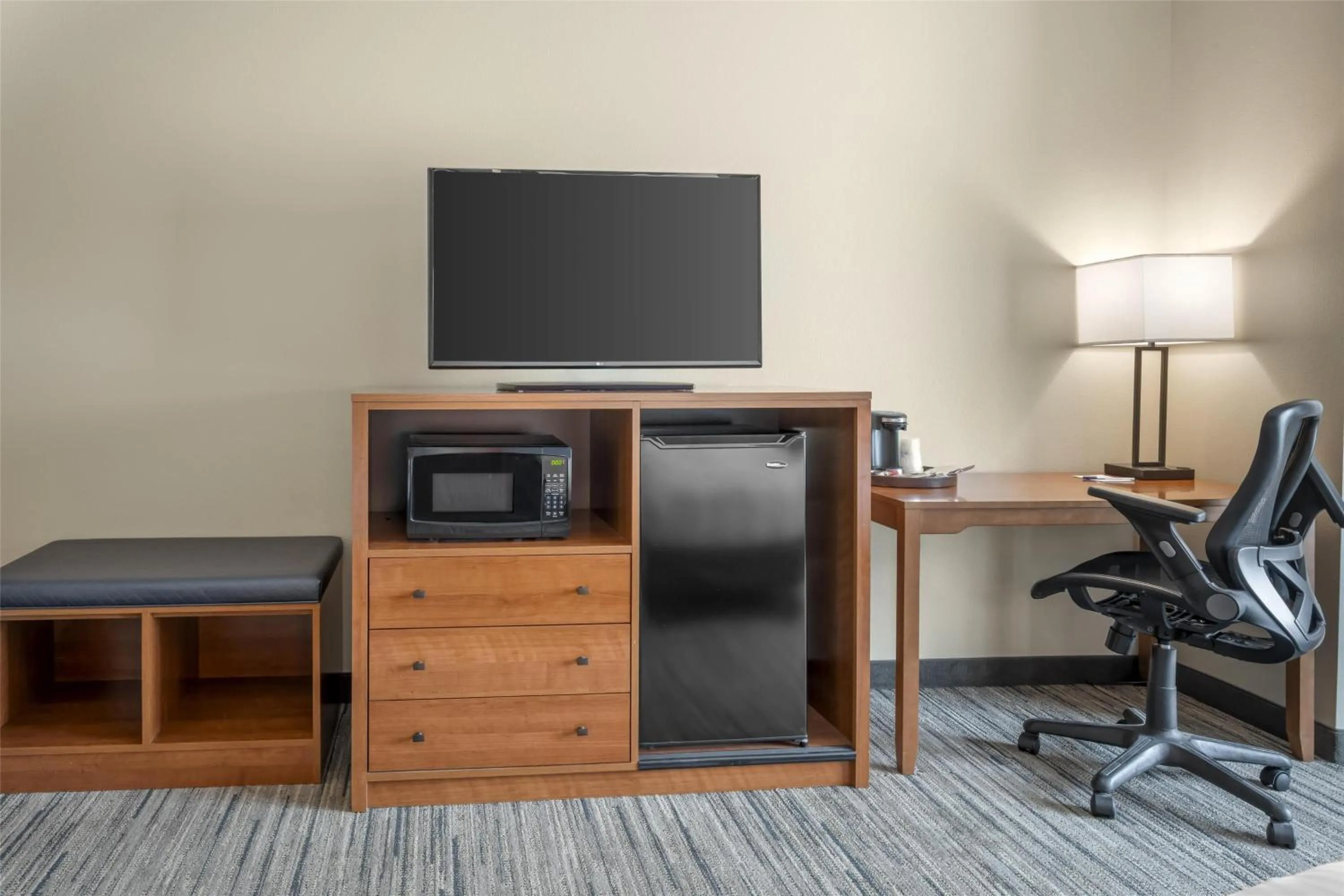 Bedroom in Best Western Bronco Inn