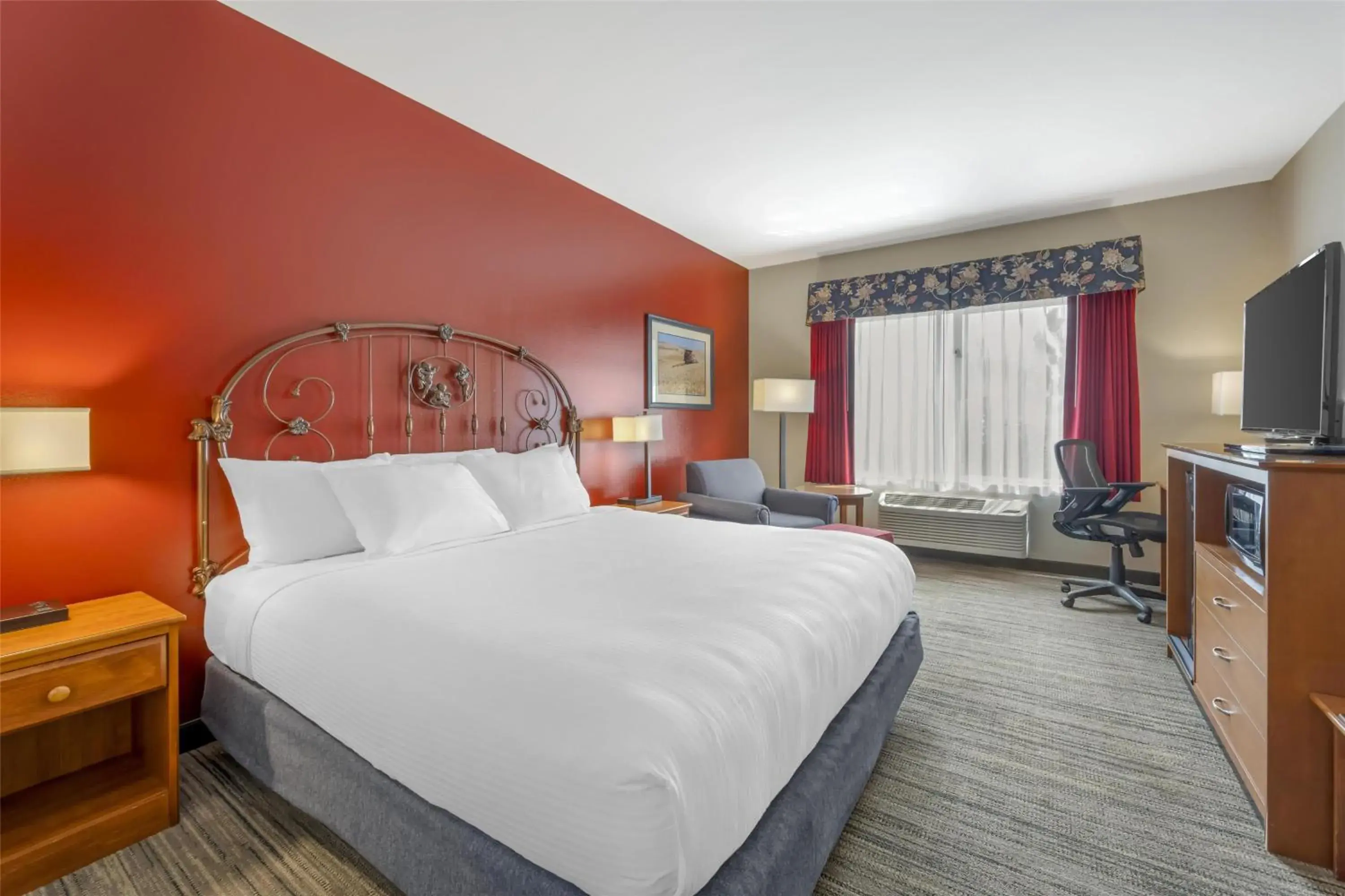 King Room with Bath Tub - Disability Access/Non-Smoking in Best Western Bronco Inn King Room with Bath Tub - Disability Access/Non-Smoking in Best Western Bronco Inn