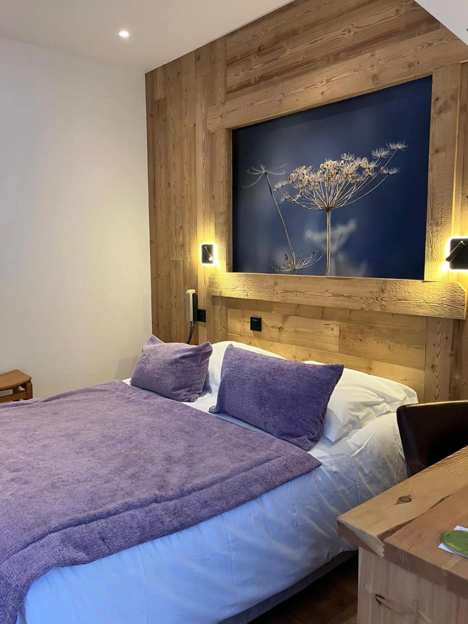 Bedroom, Bed in Chateau De La Muzelle