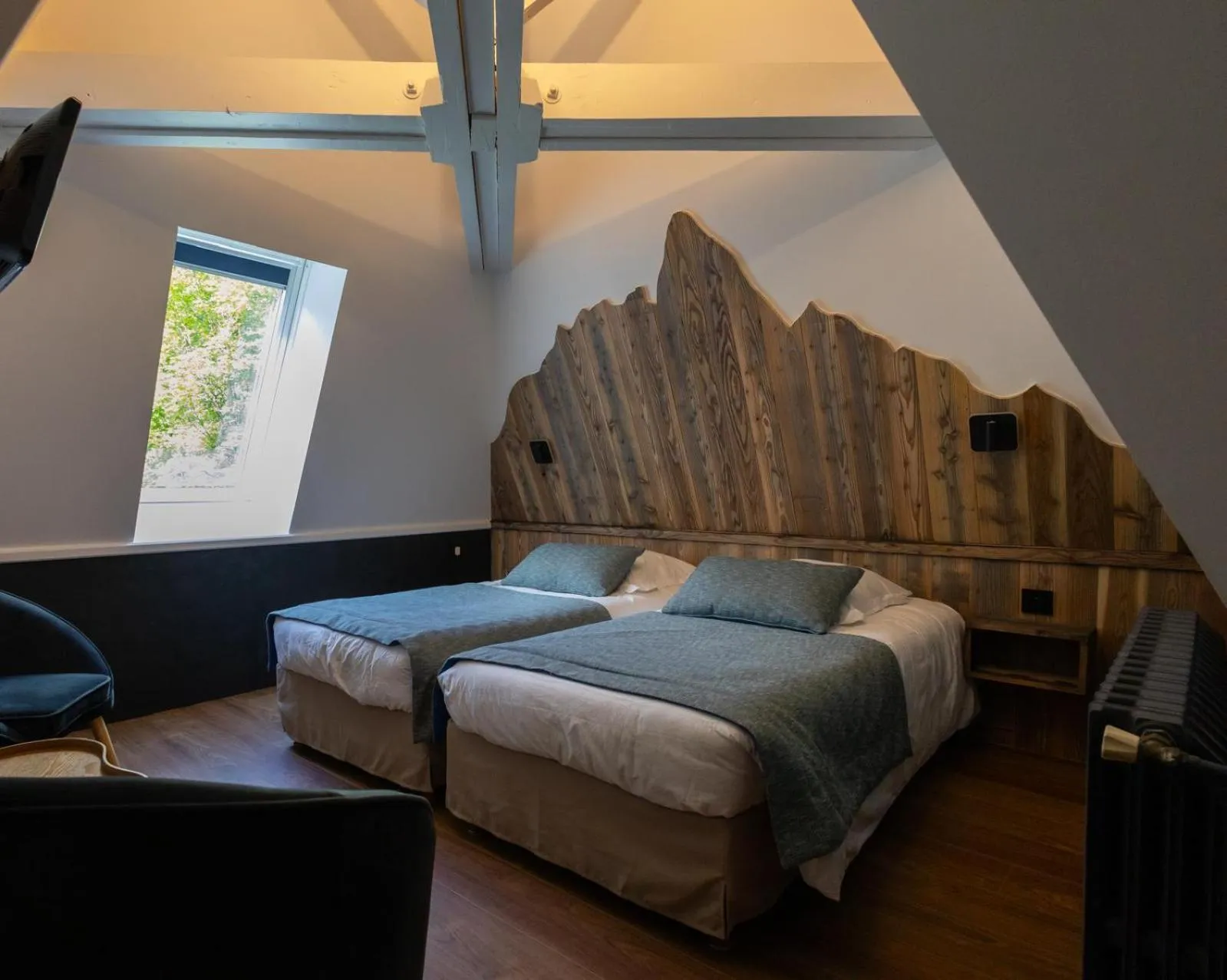 Photo of the whole room, Bed in Chateau De La Muzelle