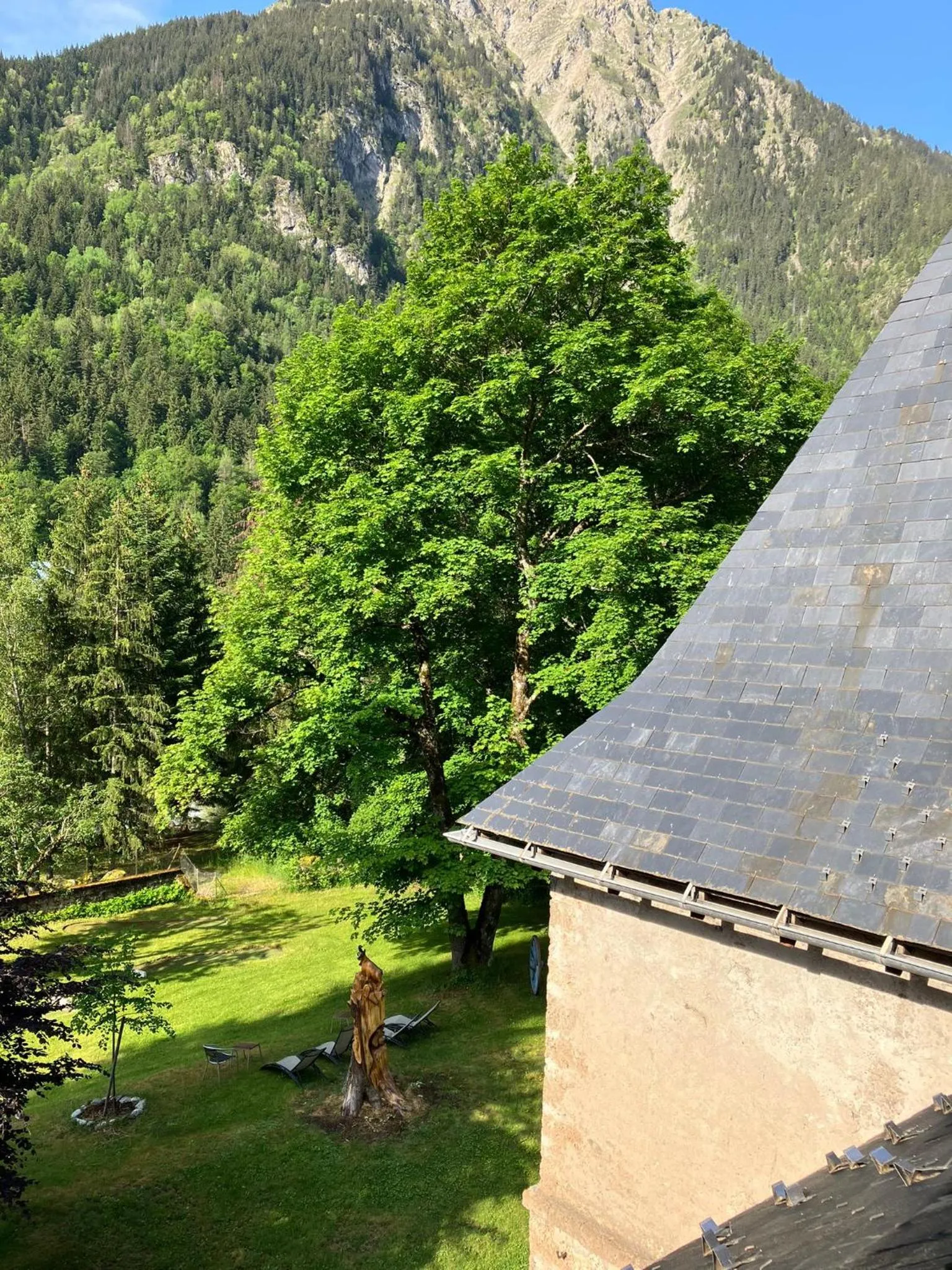 Mountain view in Chateau De La Muzelle