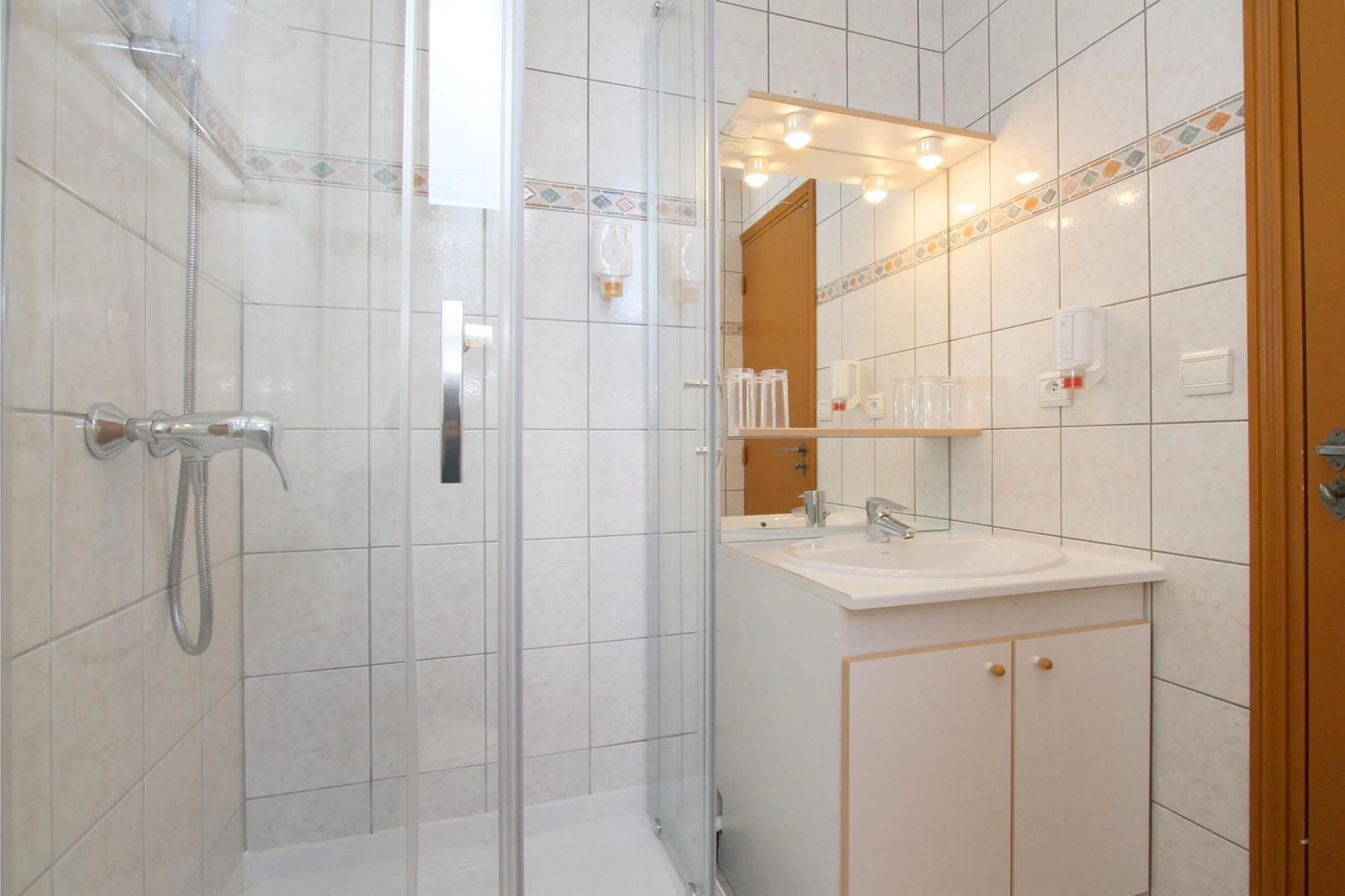 Shower in Chateau De La Muzelle