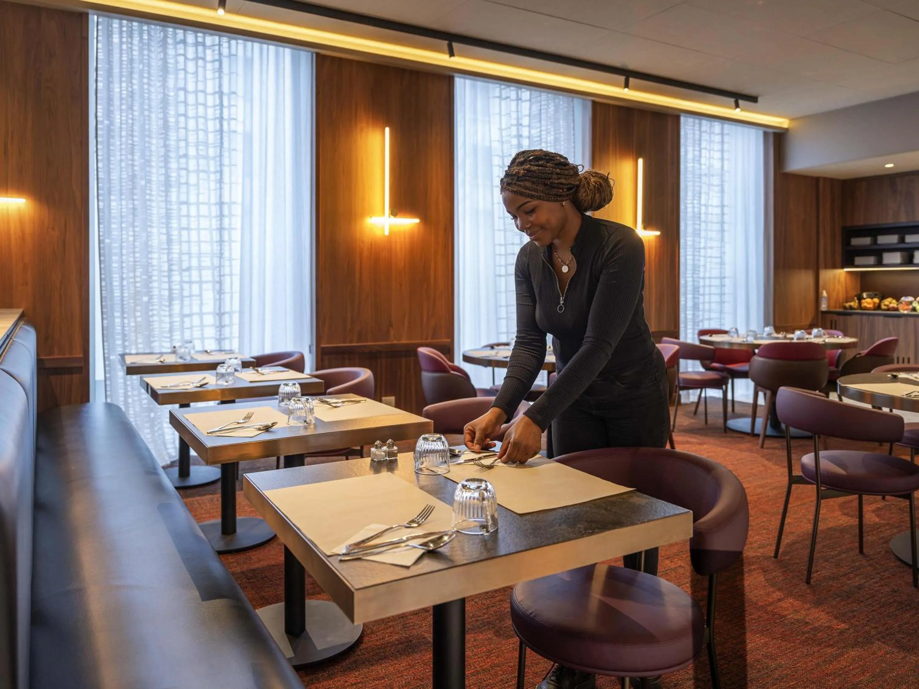 Restaurant/places to eat in Novotel SPA Rennes Centre Gare