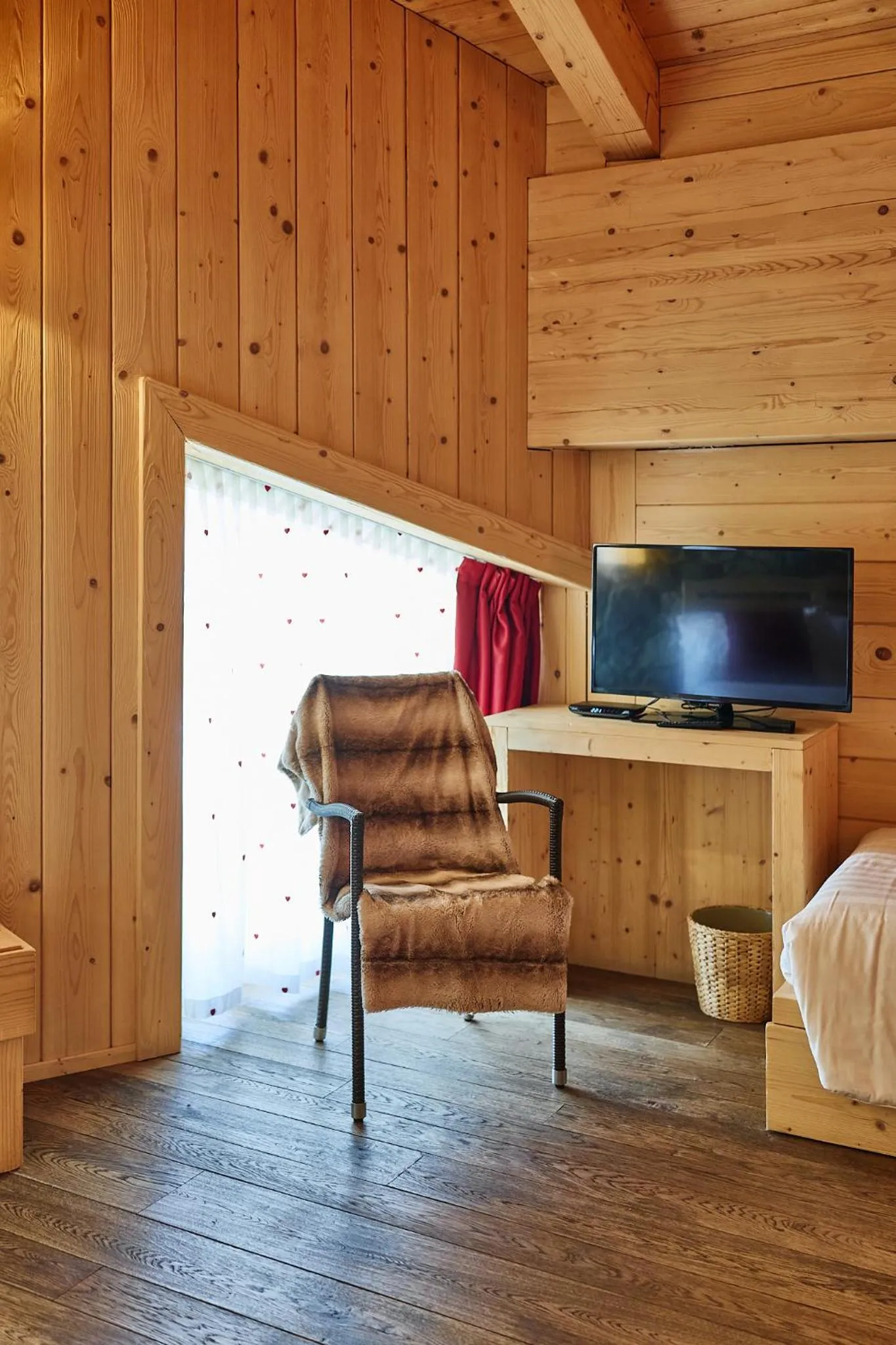 Bedroom in Chalet Morel 1586 Hotel & Spa