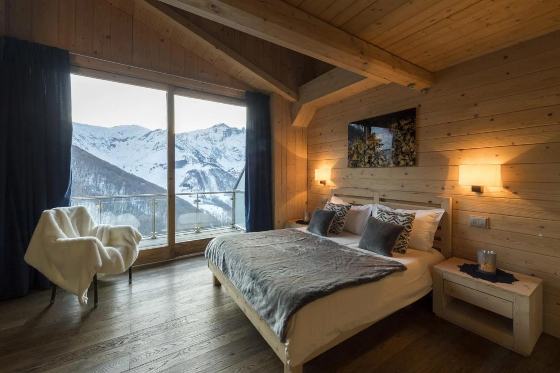 Mountain view, Bed in Chalet Morel 1586 Hotel & Spa
