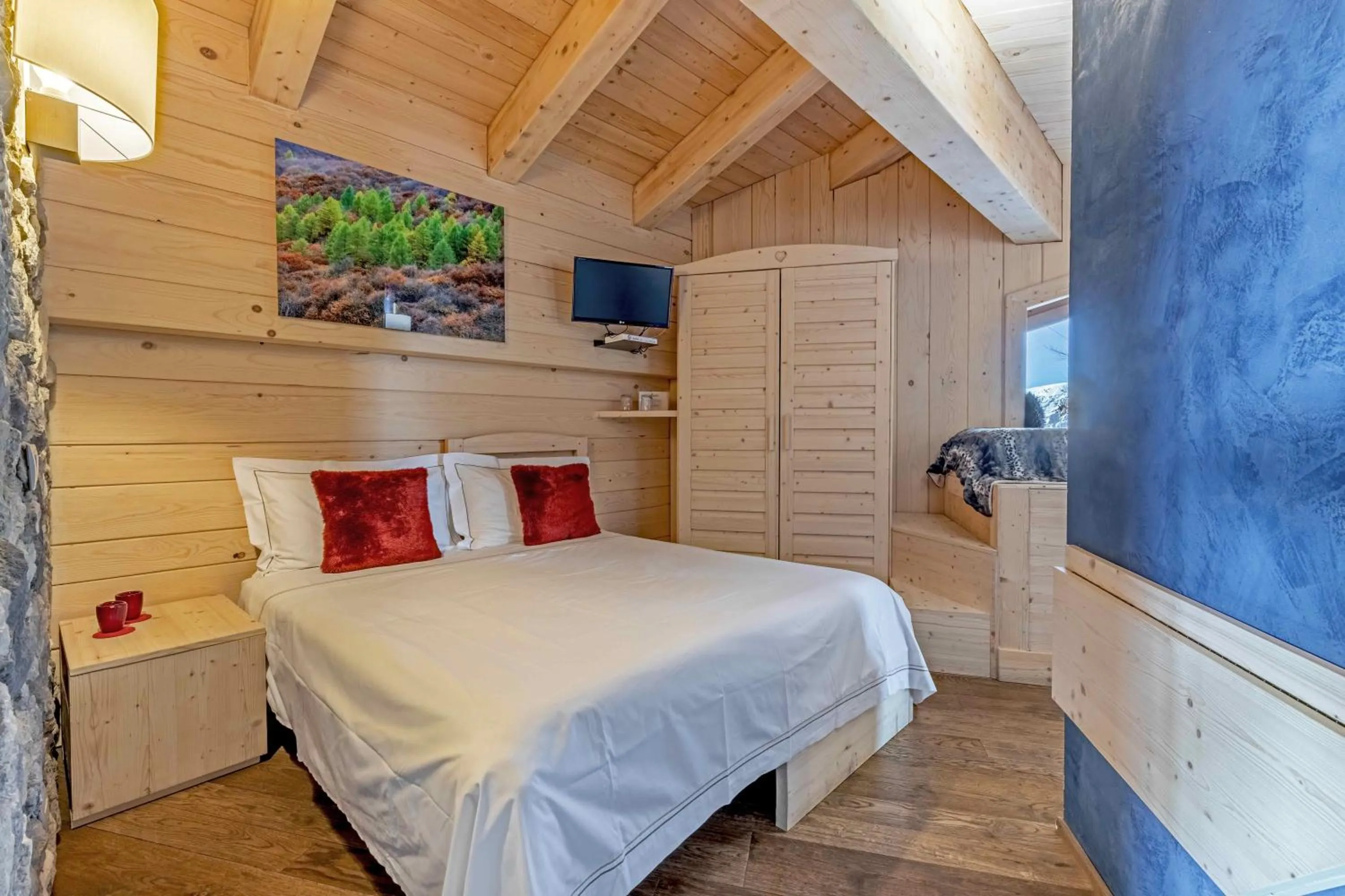 Bed in Chalet Morel 1586 Hotel & Spa