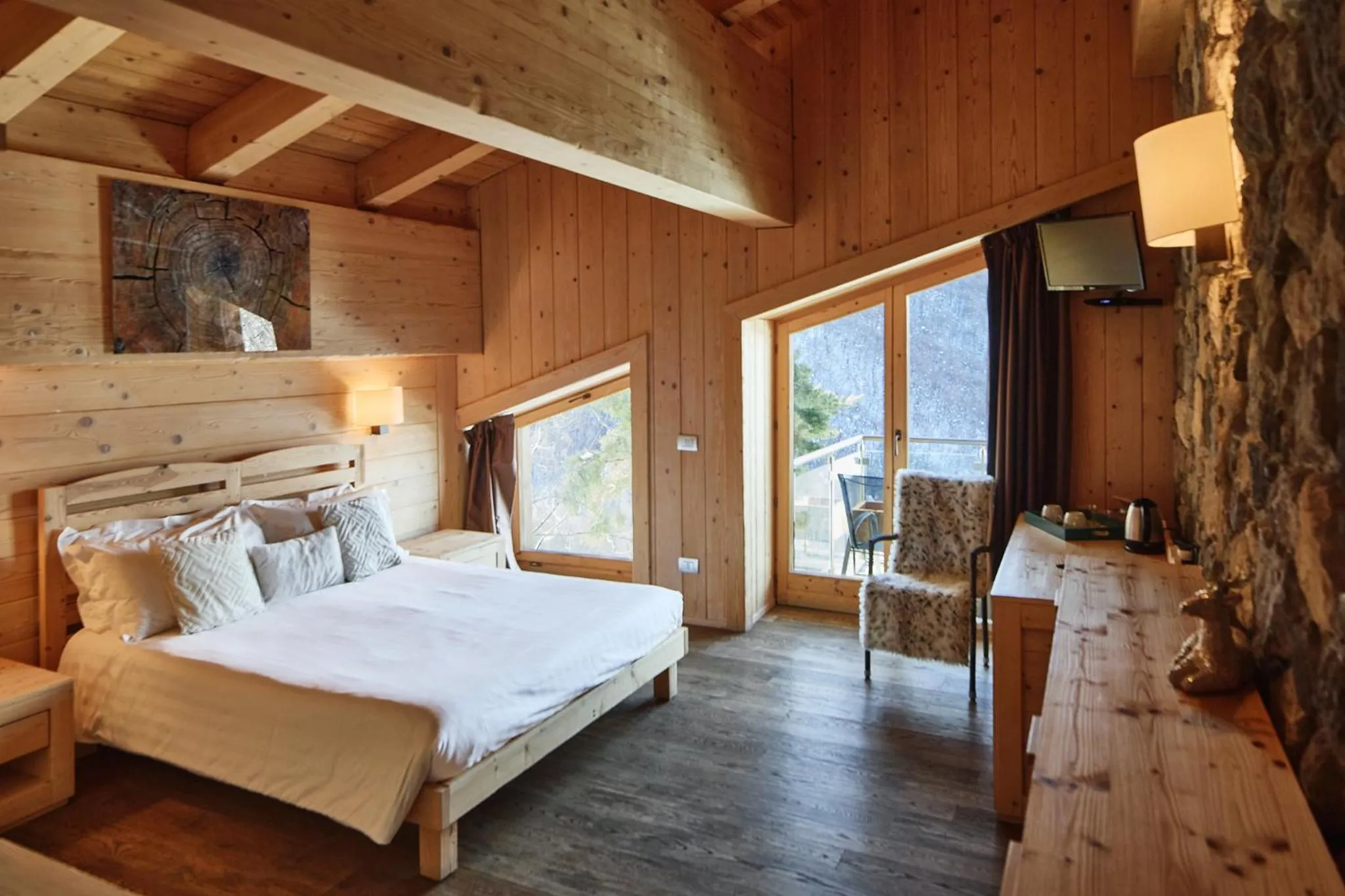 Bedroom, Bed in Chalet Morel 1586 Hotel & Spa