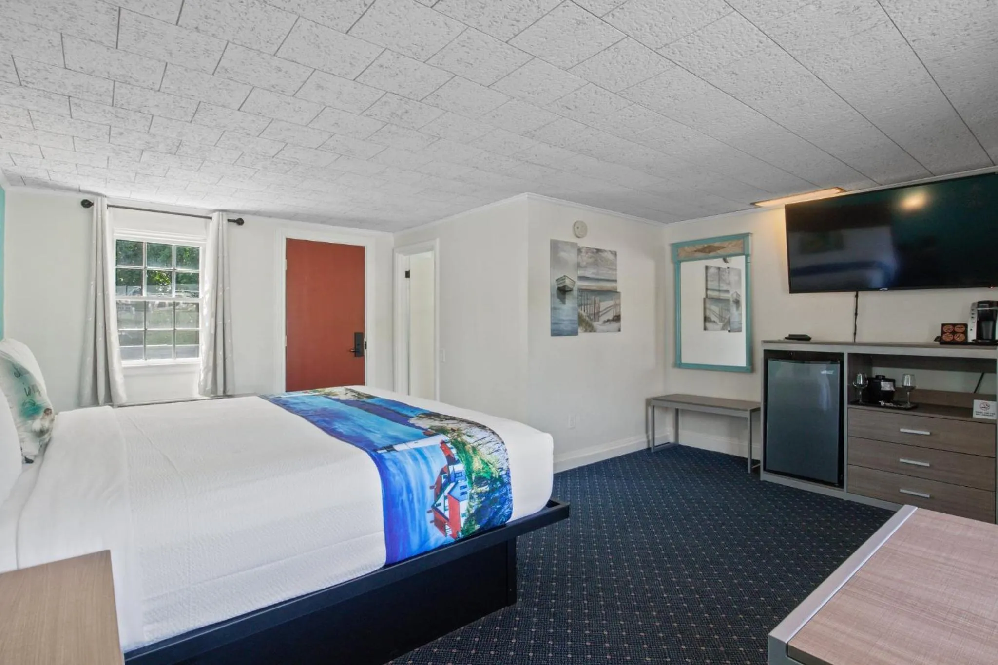 Bedroom, Bed in Olde Tavern Motel and Inn - Cape Cod