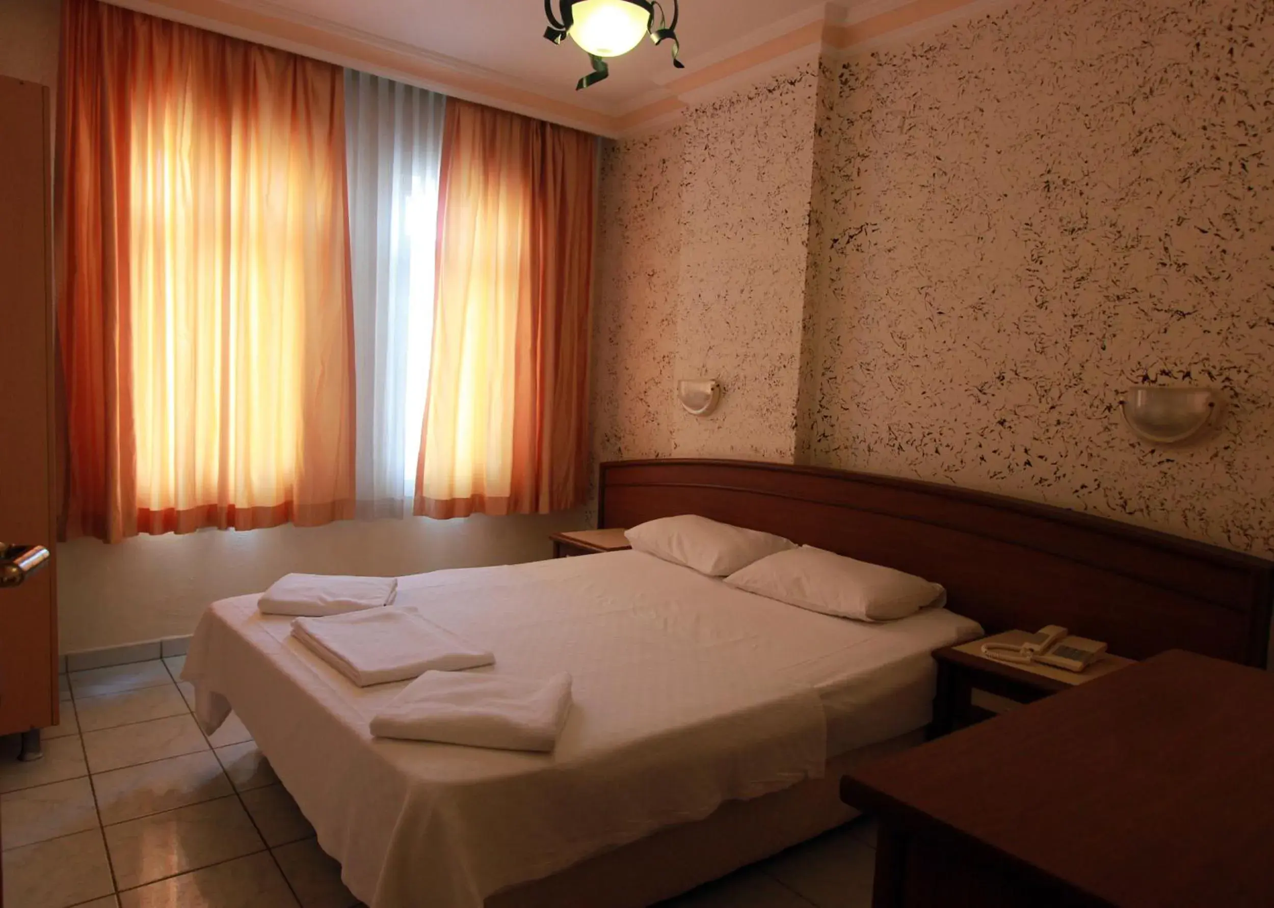 Economy Double or Twin Room in Damlatas Elegant Apart Hotel Economy Double or Twin Room in Damlatas Elegant Apart Hotel