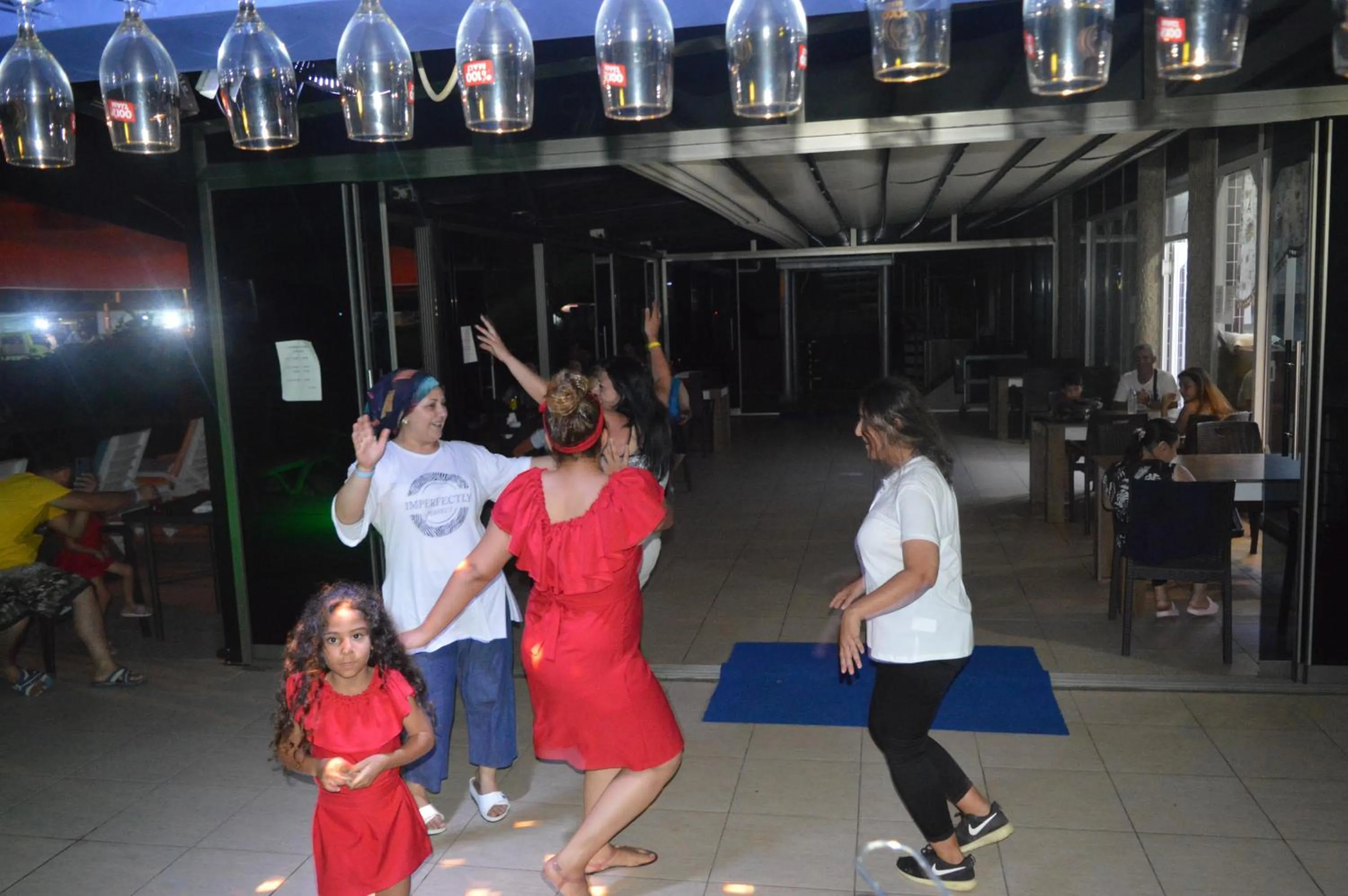 Evening entertainment in Selinus Beach Club Hotel