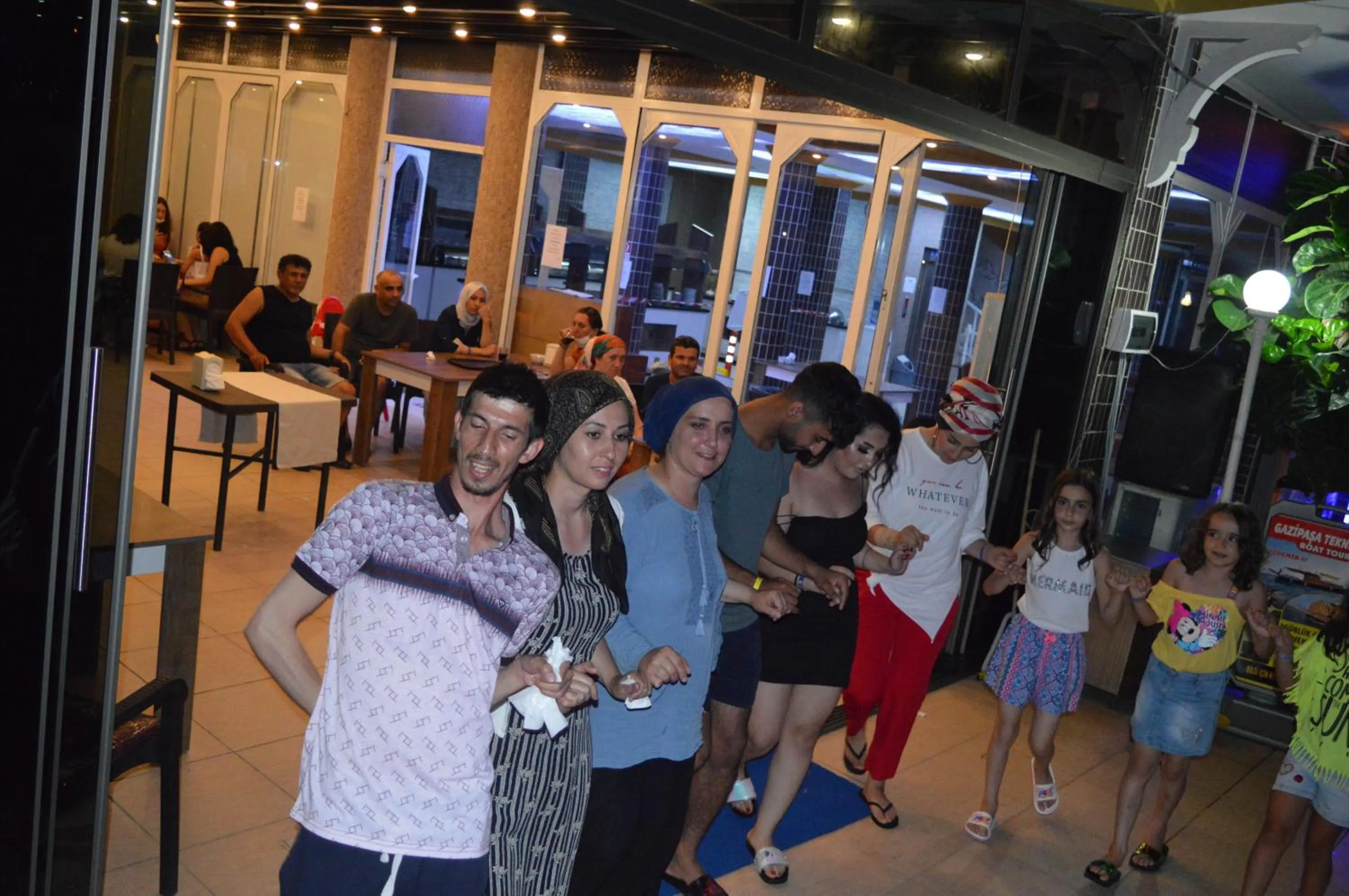 Evening entertainment in Selinus Beach Club Hotel