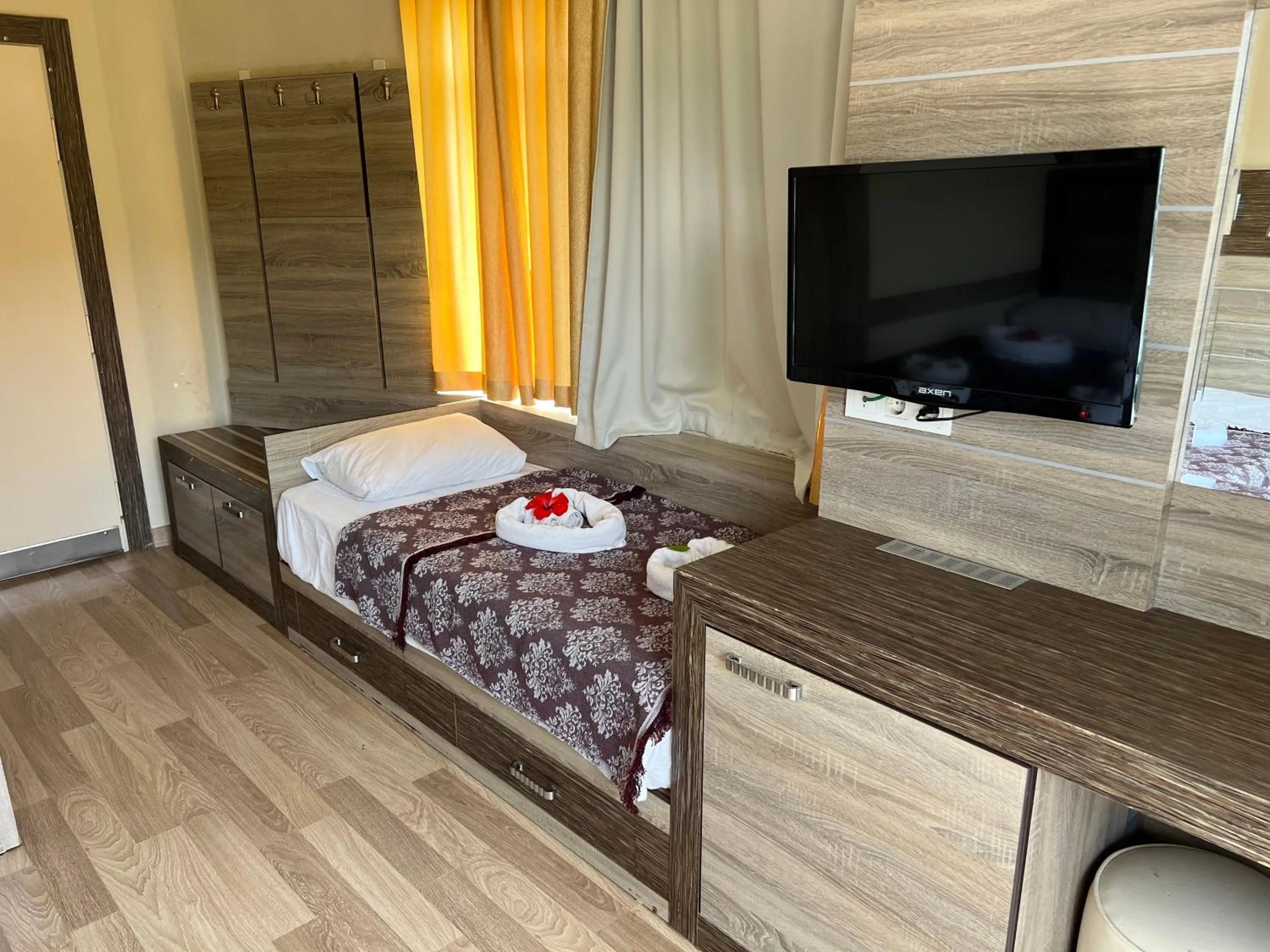 TV and multimedia in Selinus Beach Club Hotel