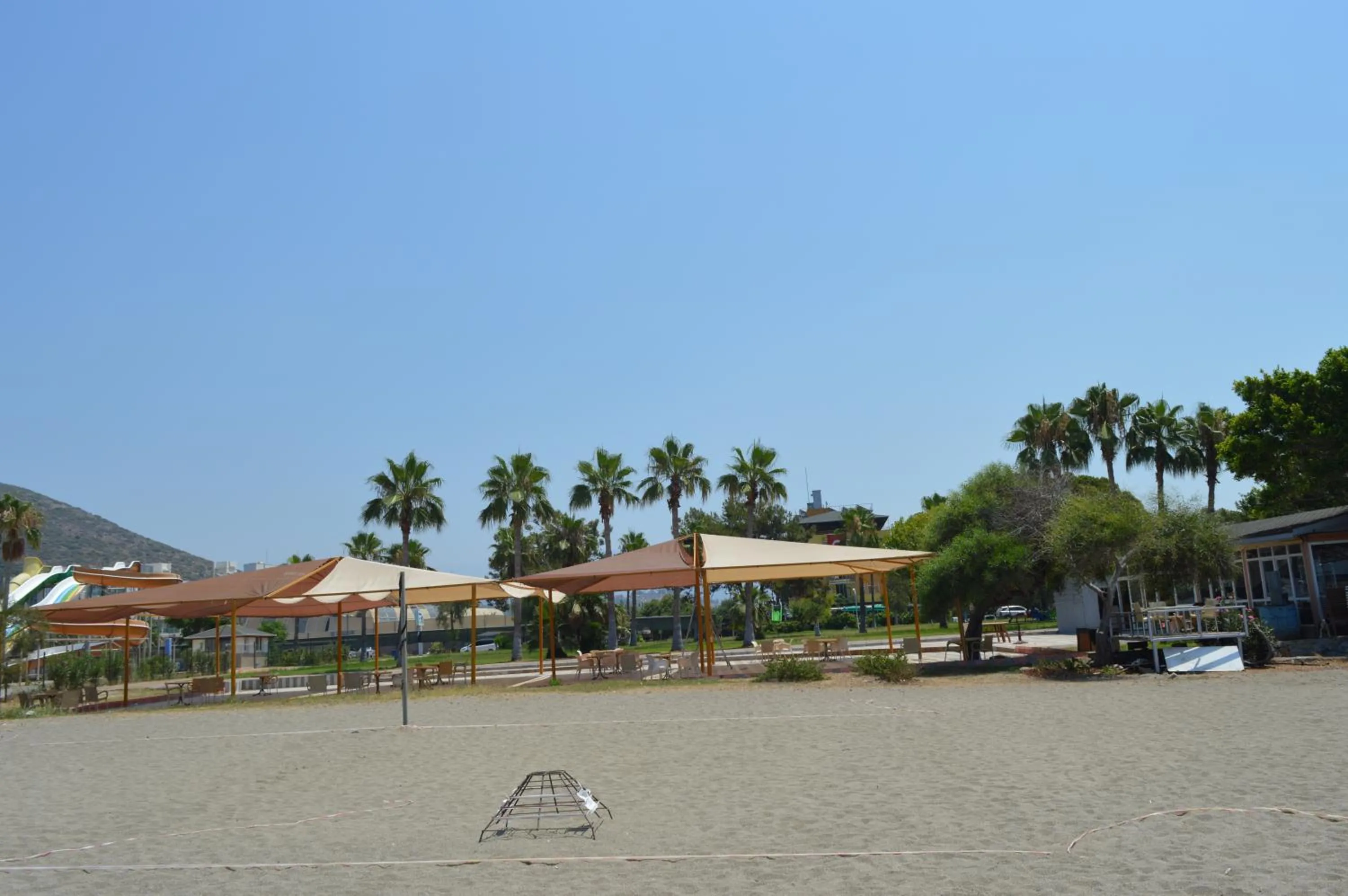Restaurant/places to eat in Selinus Beach Club Hotel