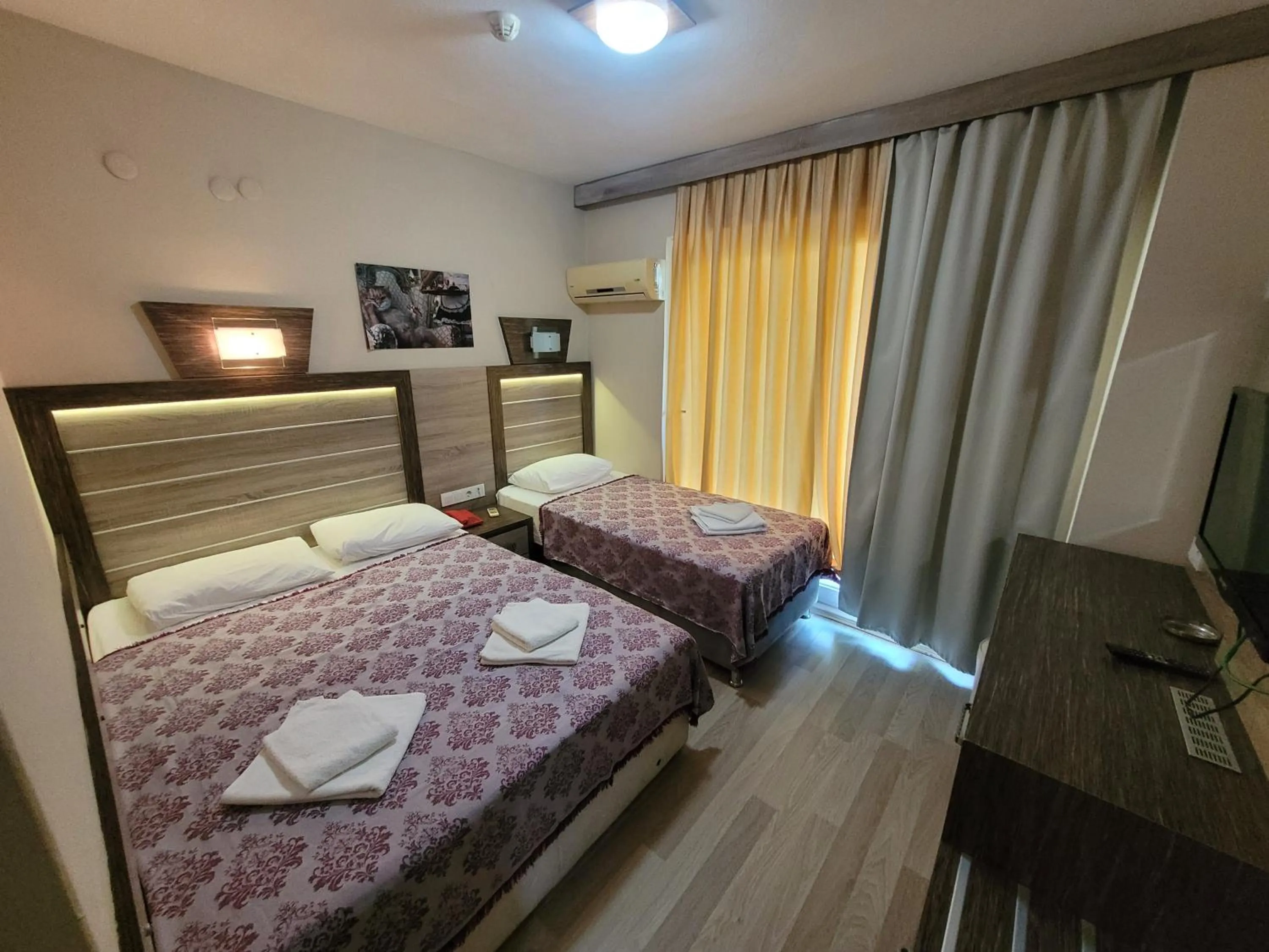 TV and multimedia in Selinus Beach Club Hotel