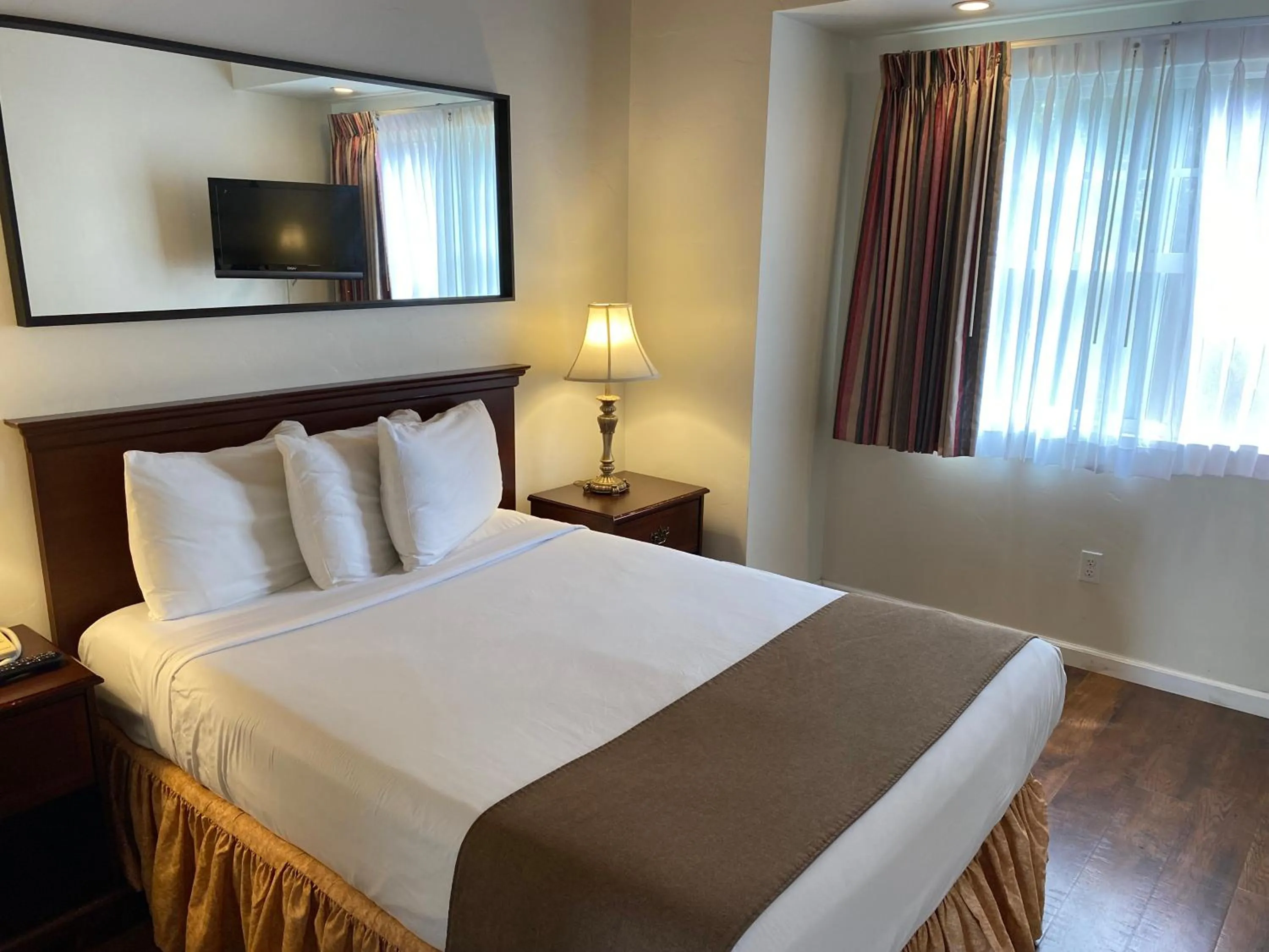 Bedroom, Bed in Bide-A-Wee Inn and Cottages