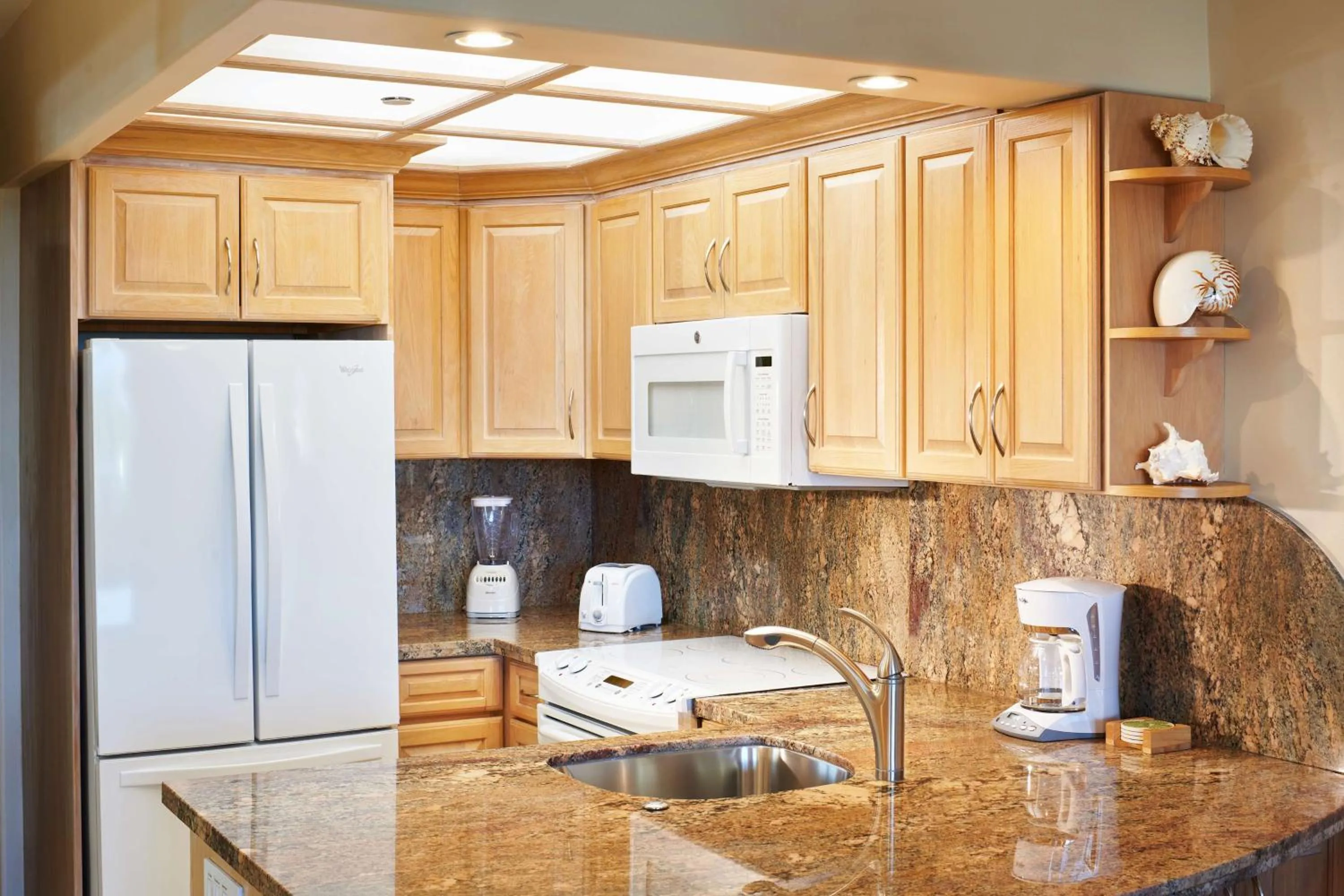 Coffee/tea facilities in Aston at The Whaler on Kaanapali Beach