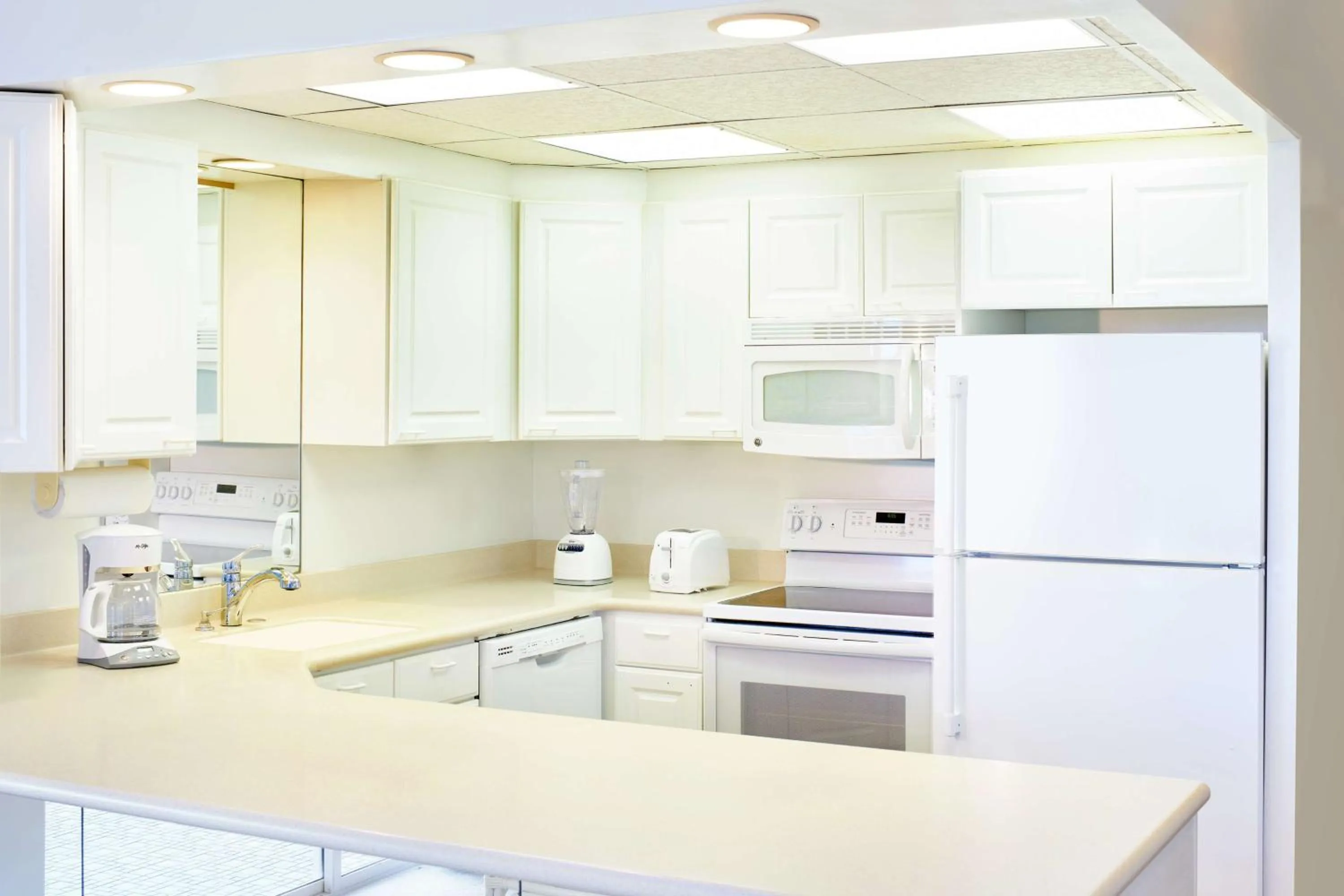 Coffee/tea facilities in Aston at The Whaler on Kaanapali Beach