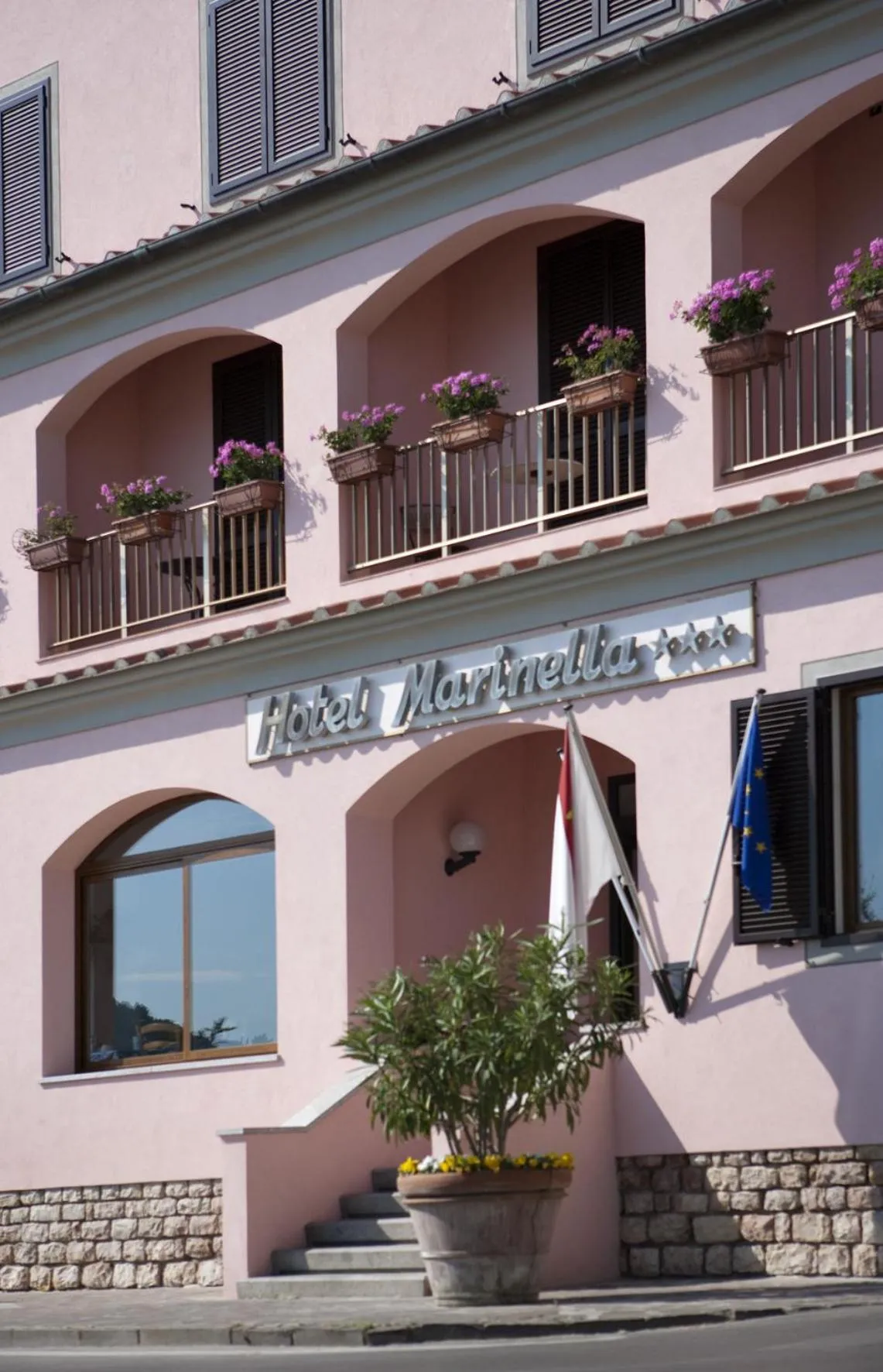Facade/entrance in Hotel Marinella