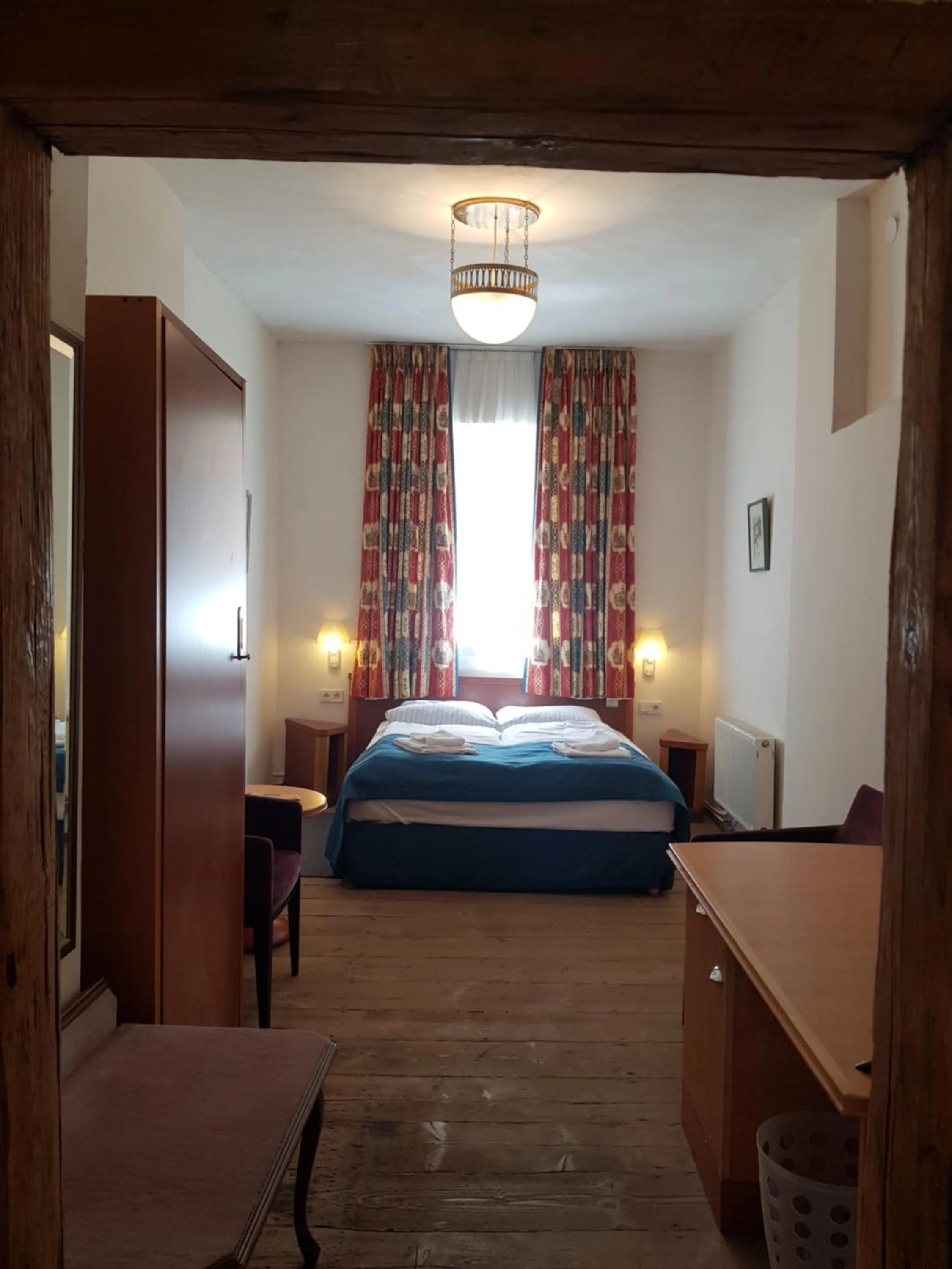 Photo of the whole room, Bed in Hotel Restaurant Toscana Naumburg