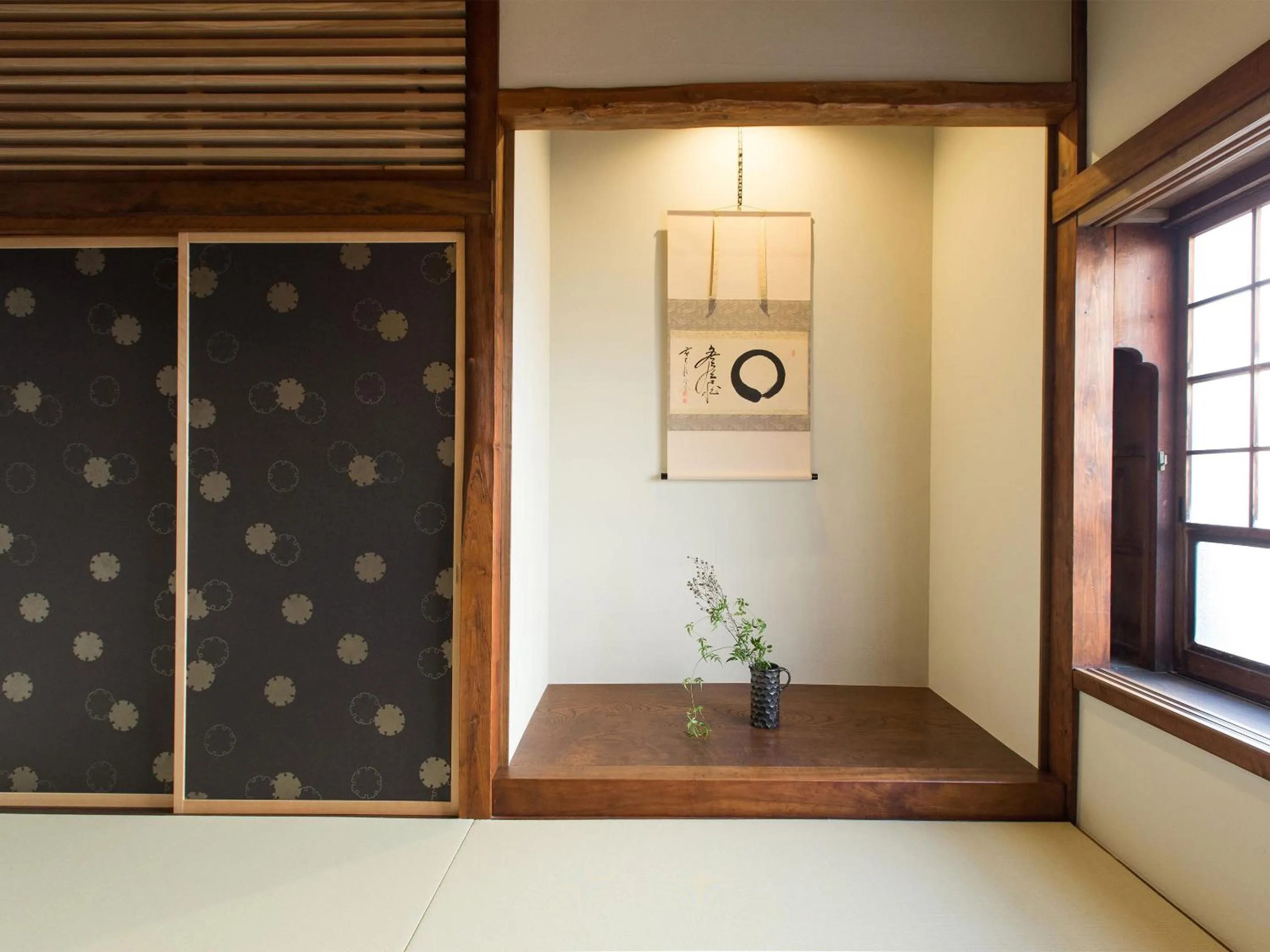 Decorative detail in GOTEN TOMOE residence