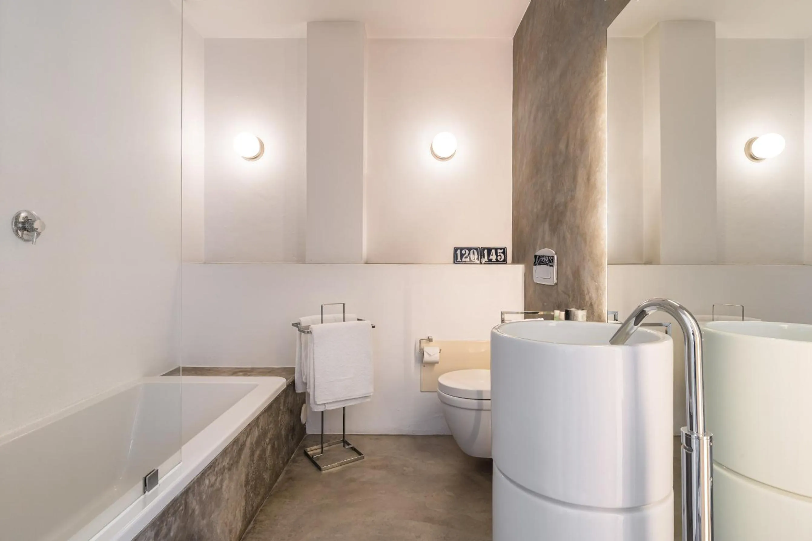 Shower in Imani Country House