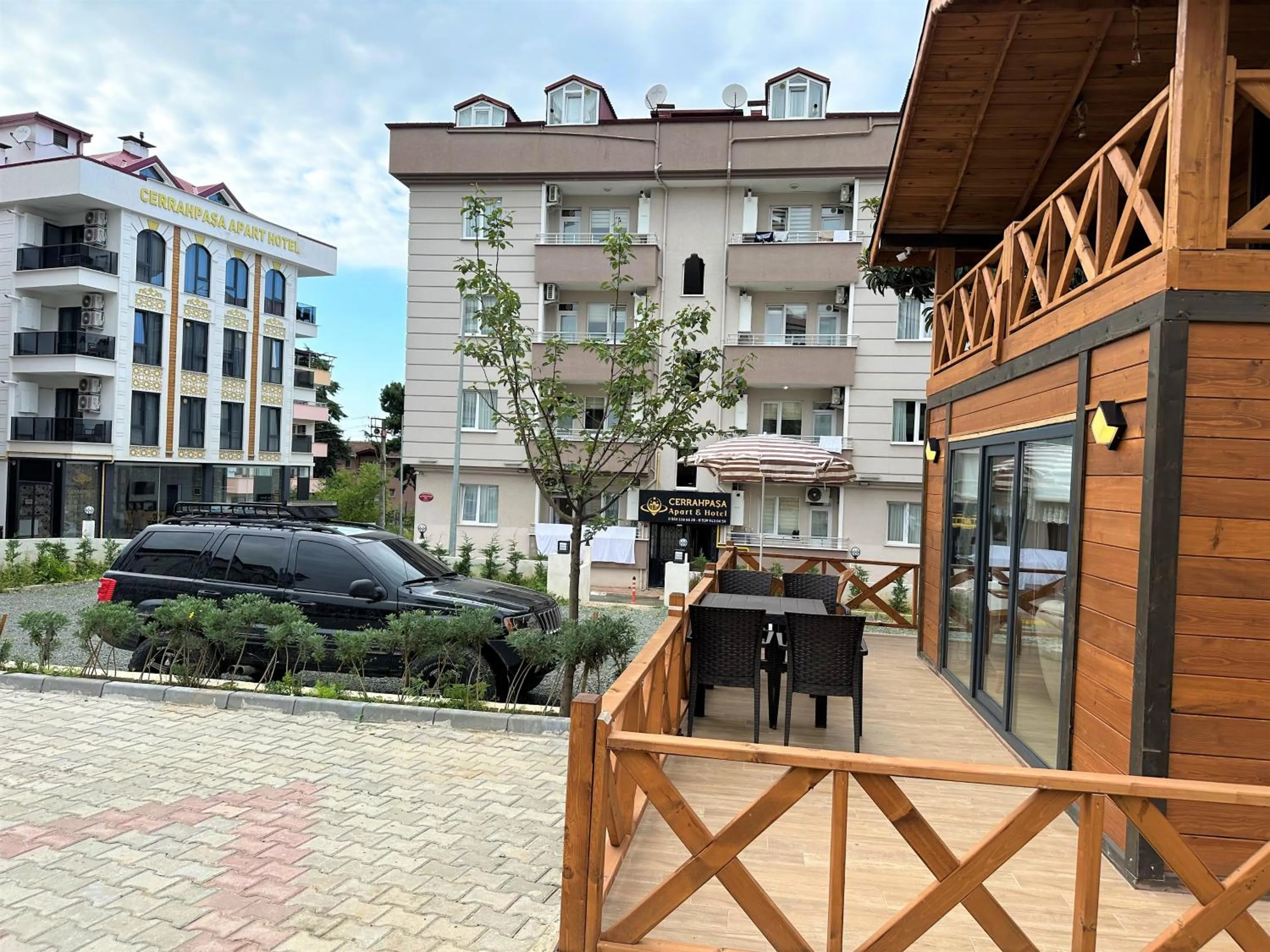 Parking in Cerrahpasa Apart Hotel