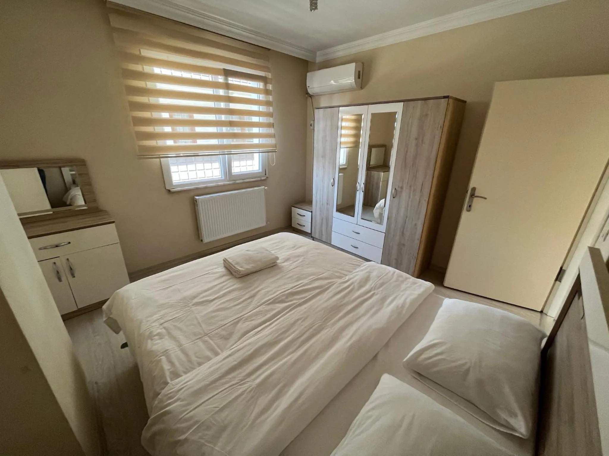 Photo of the whole room in Cerrahpasa Apart Hotel