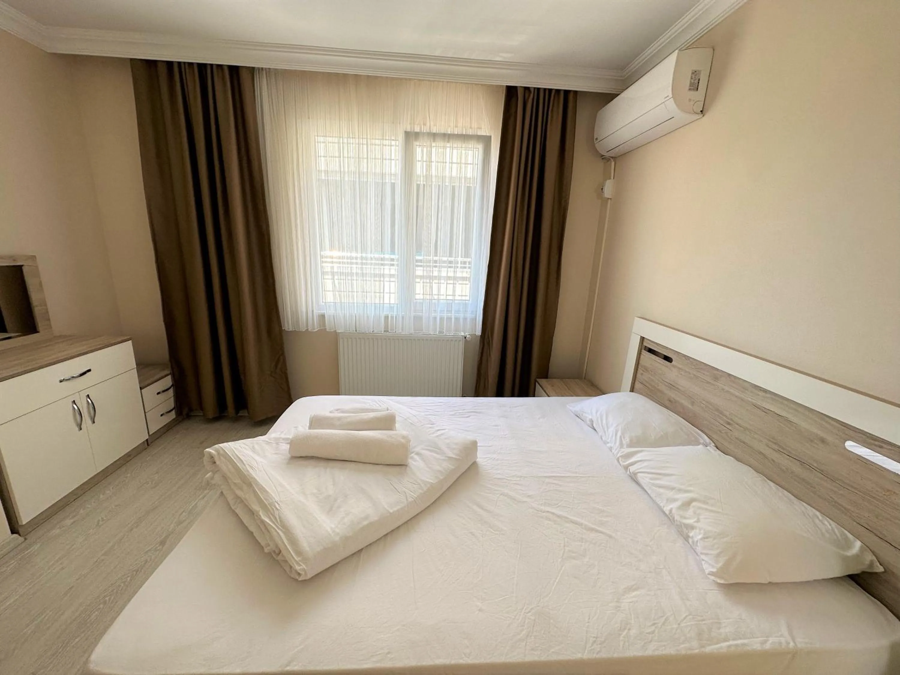 Photo of the whole room in Cerrahpasa Apart Hotel