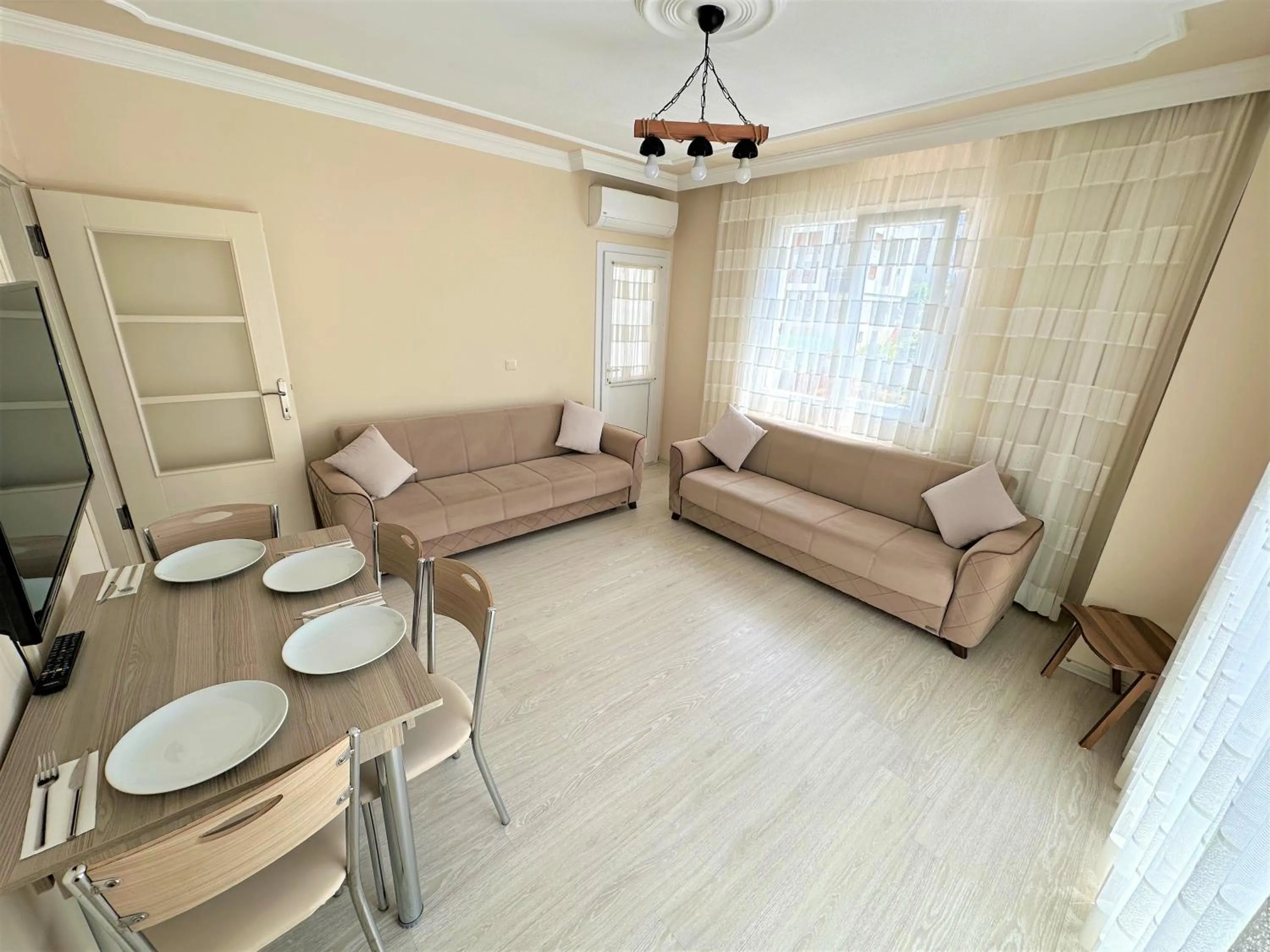 Living room in Cerrahpasa Apart Hotel