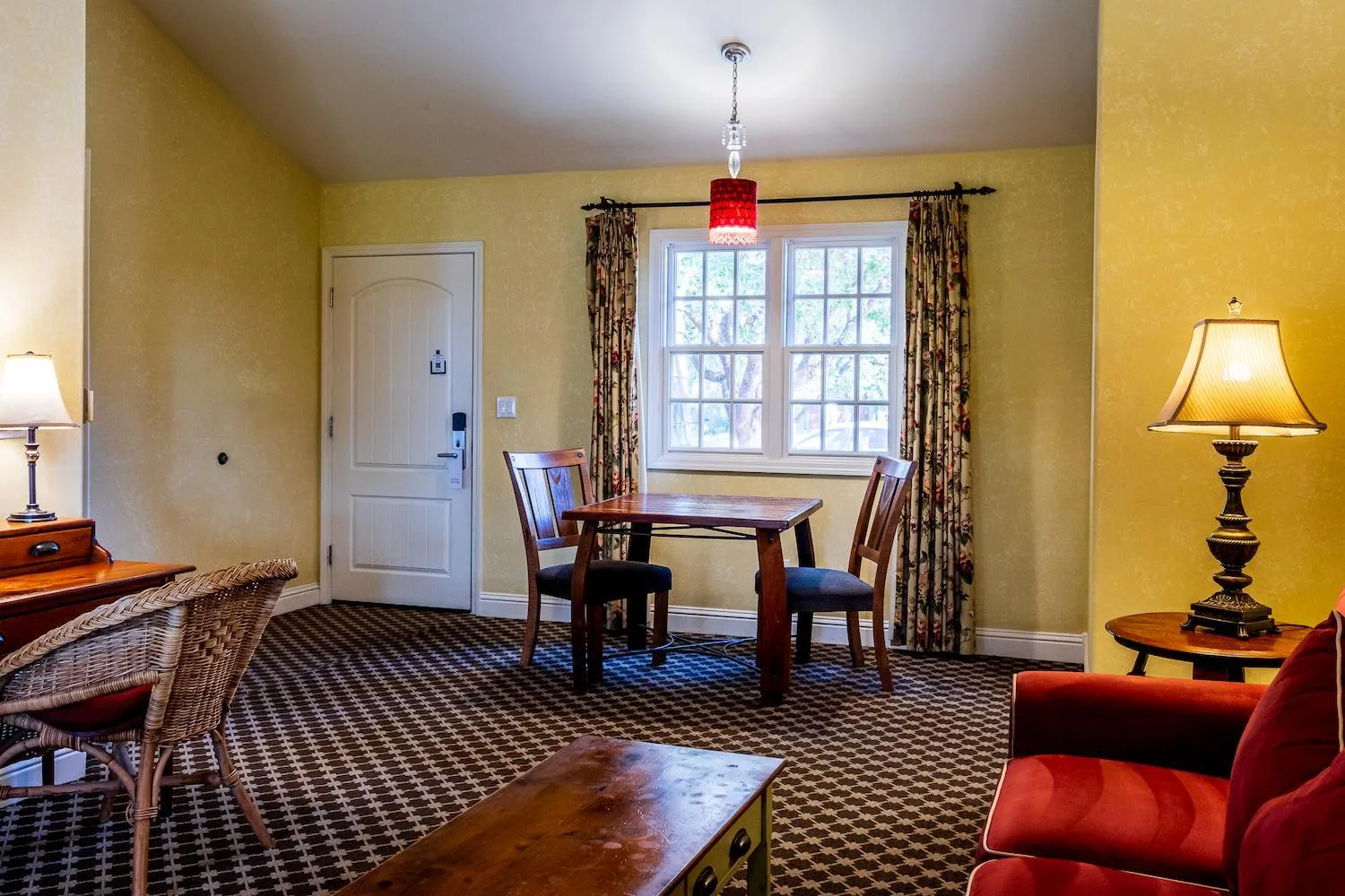 Living room in Cambria Pines Lodge
