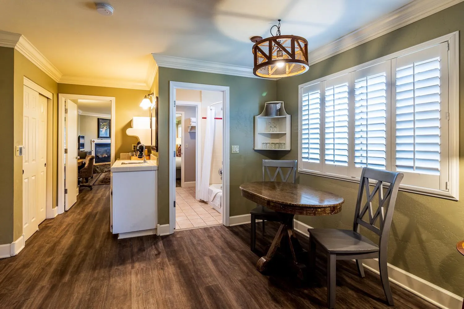 Dining area in Cambria Pines Lodge