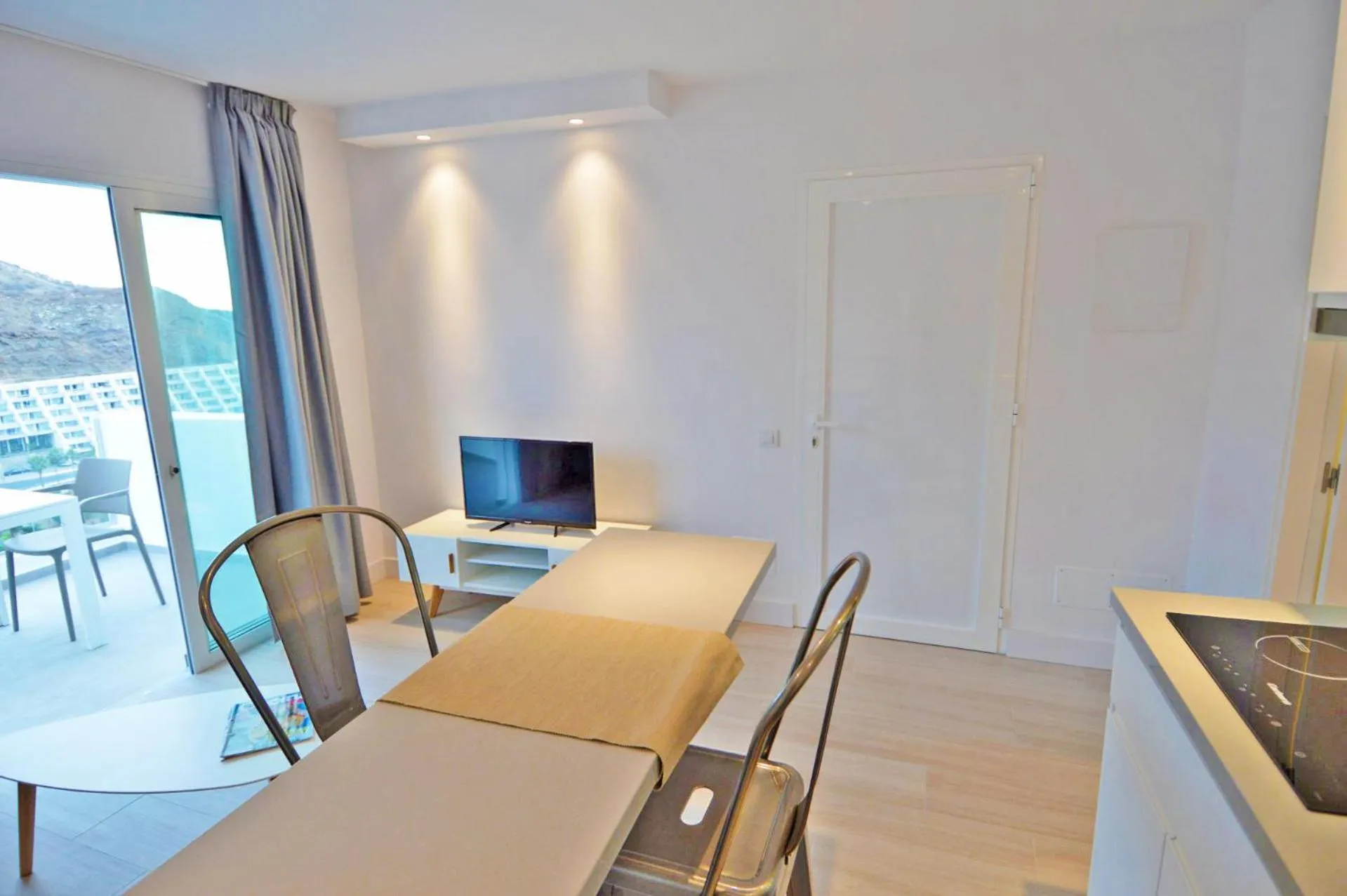 TV and multimedia in Calypso Boutique Apartments - Ceased Trading