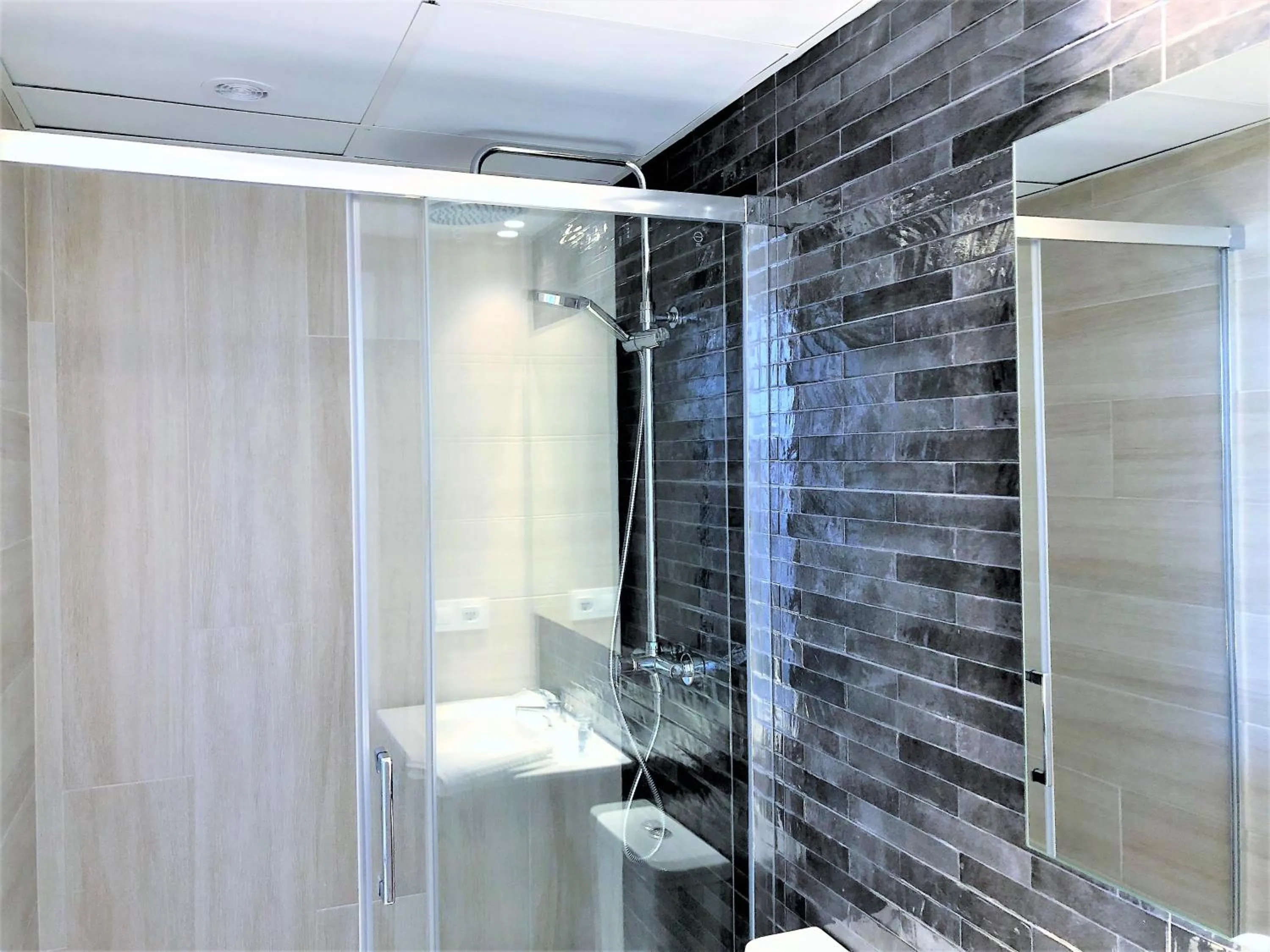 Bathroom in Calypso Boutique Apartments - Ceased Trading