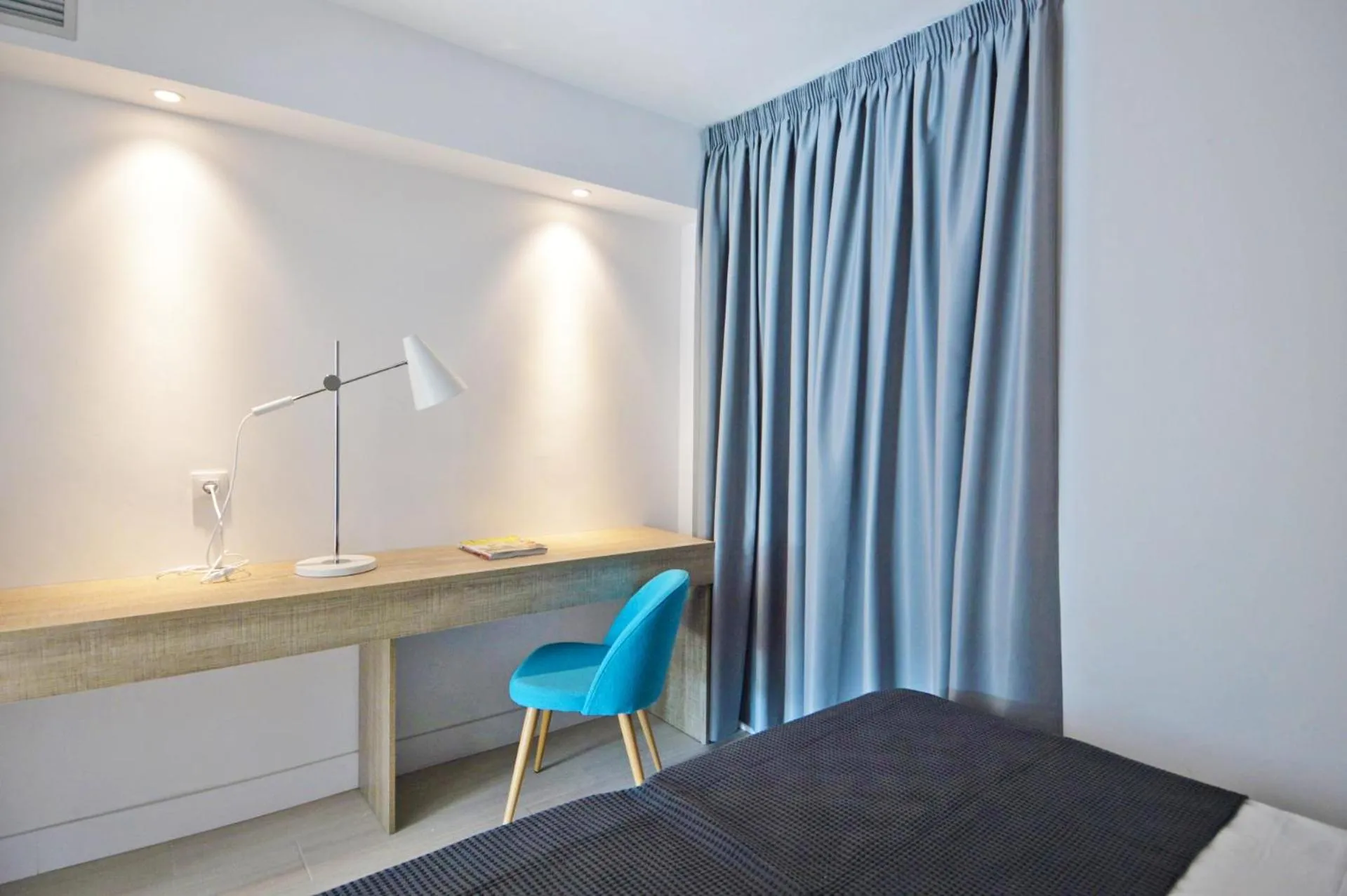 Bed in Calypso Boutique Apartments - Ceased Trading