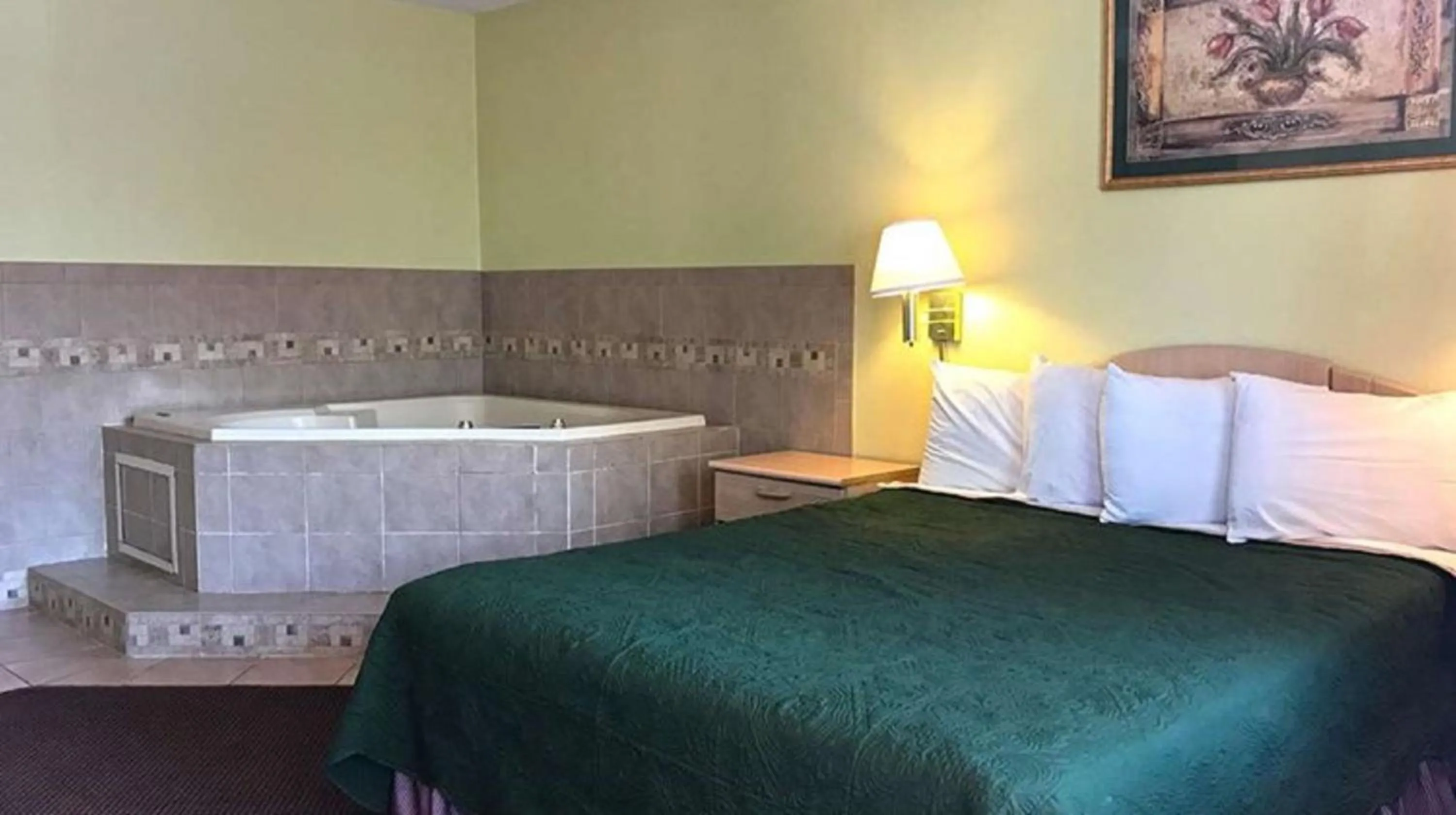 Hot Tub in Fairbridge Inn Express - Barrington