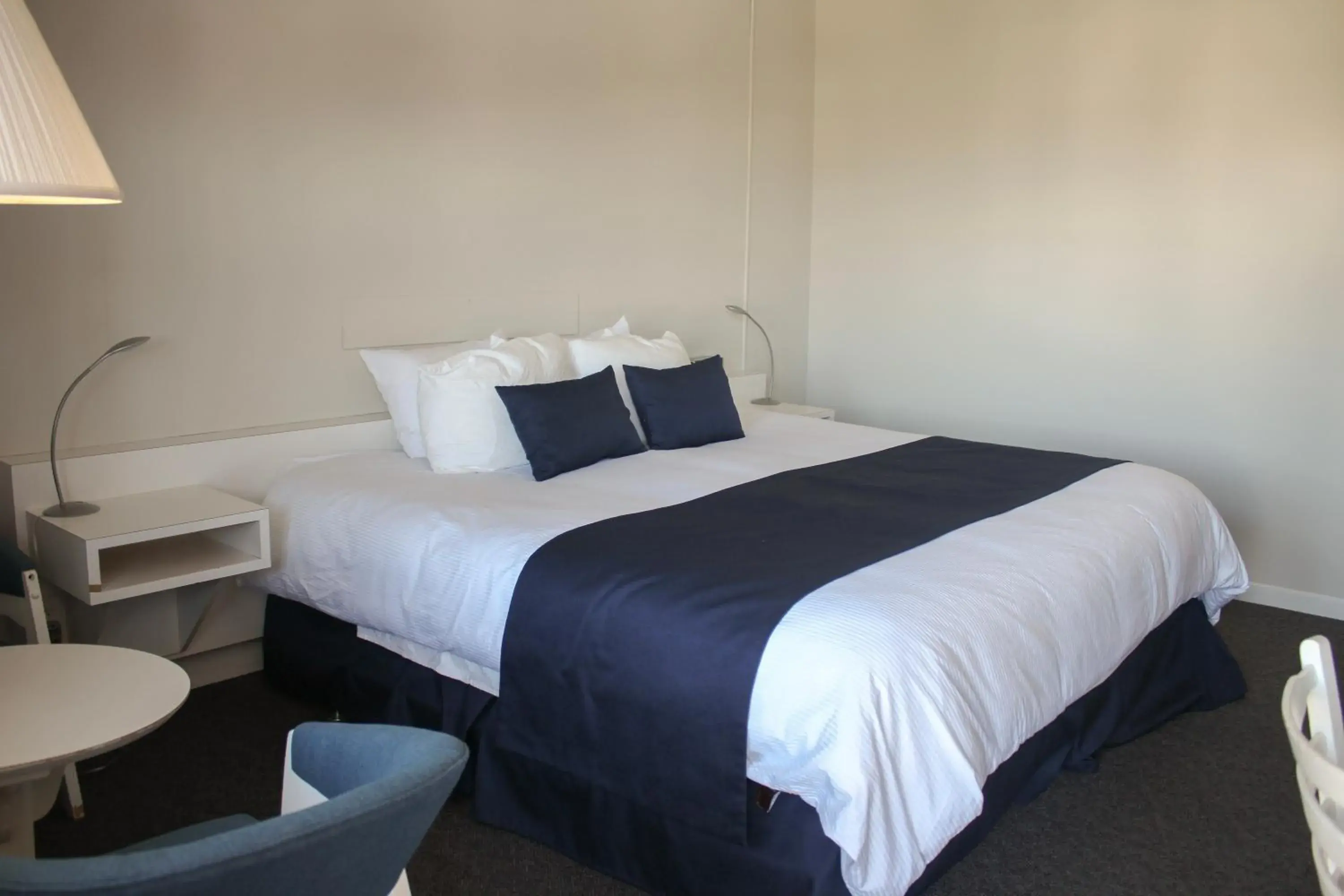 King Room in Auberge le Parasol King Room in Auberge le Parasol