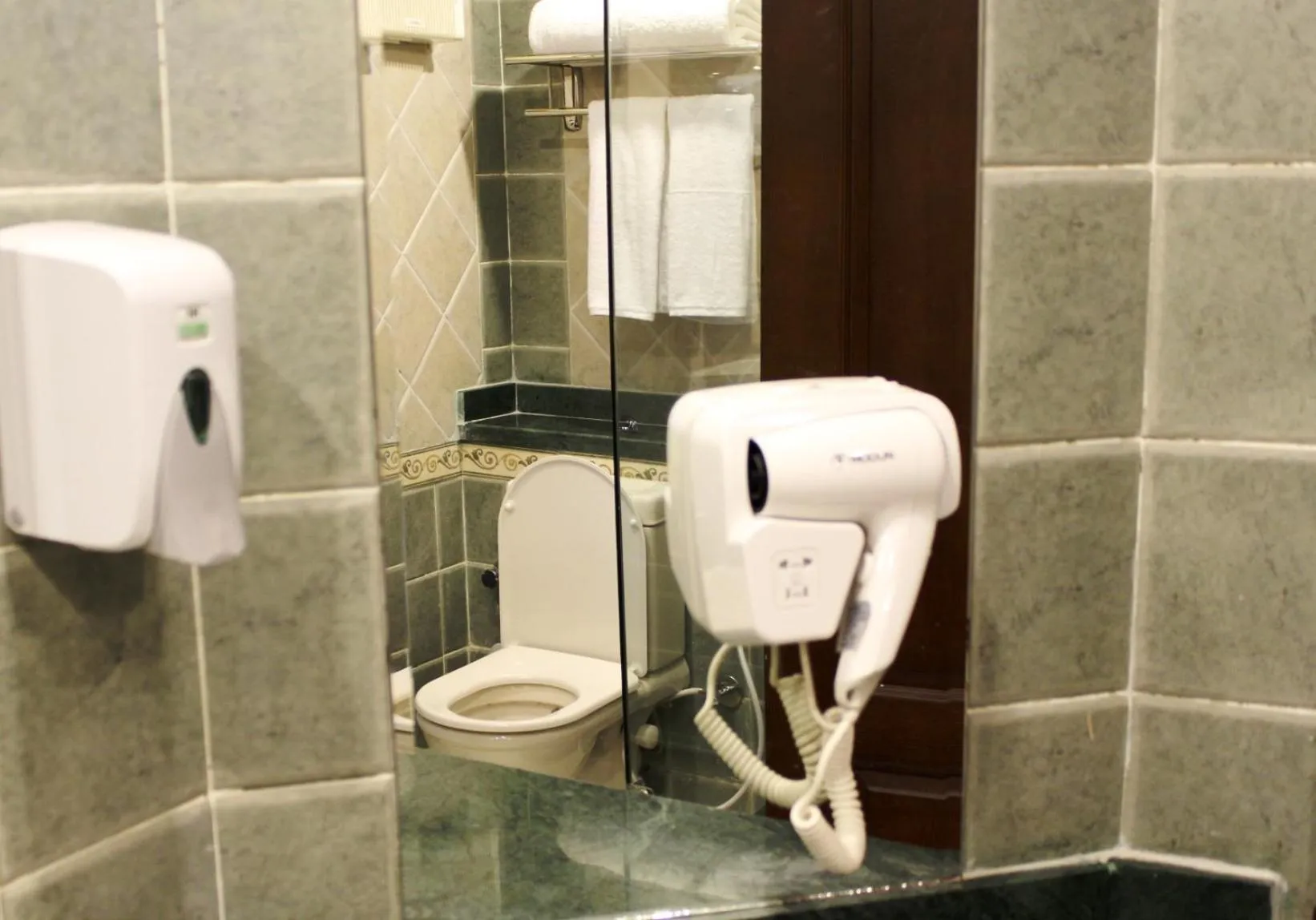 Bathroom in Monte Cairo Serviced Apartments