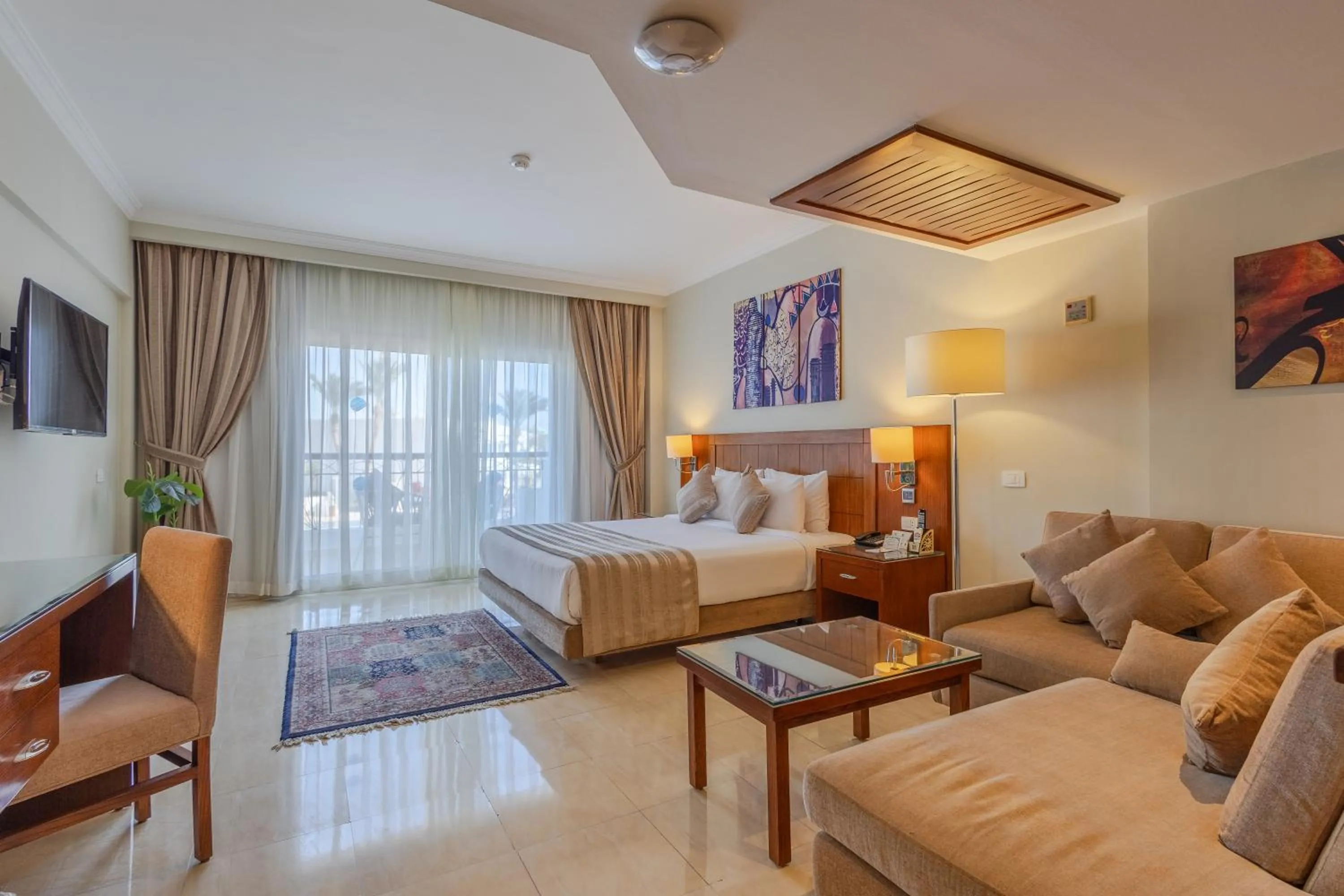 Hot Tub, Bed in Sultan Gardens Resort Sharm El Sheikh - Ultra All Inclusive