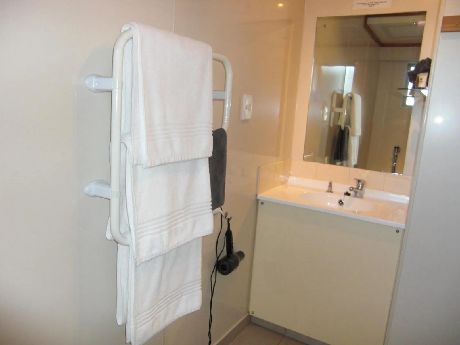 Bathroom in 299 On Devon West