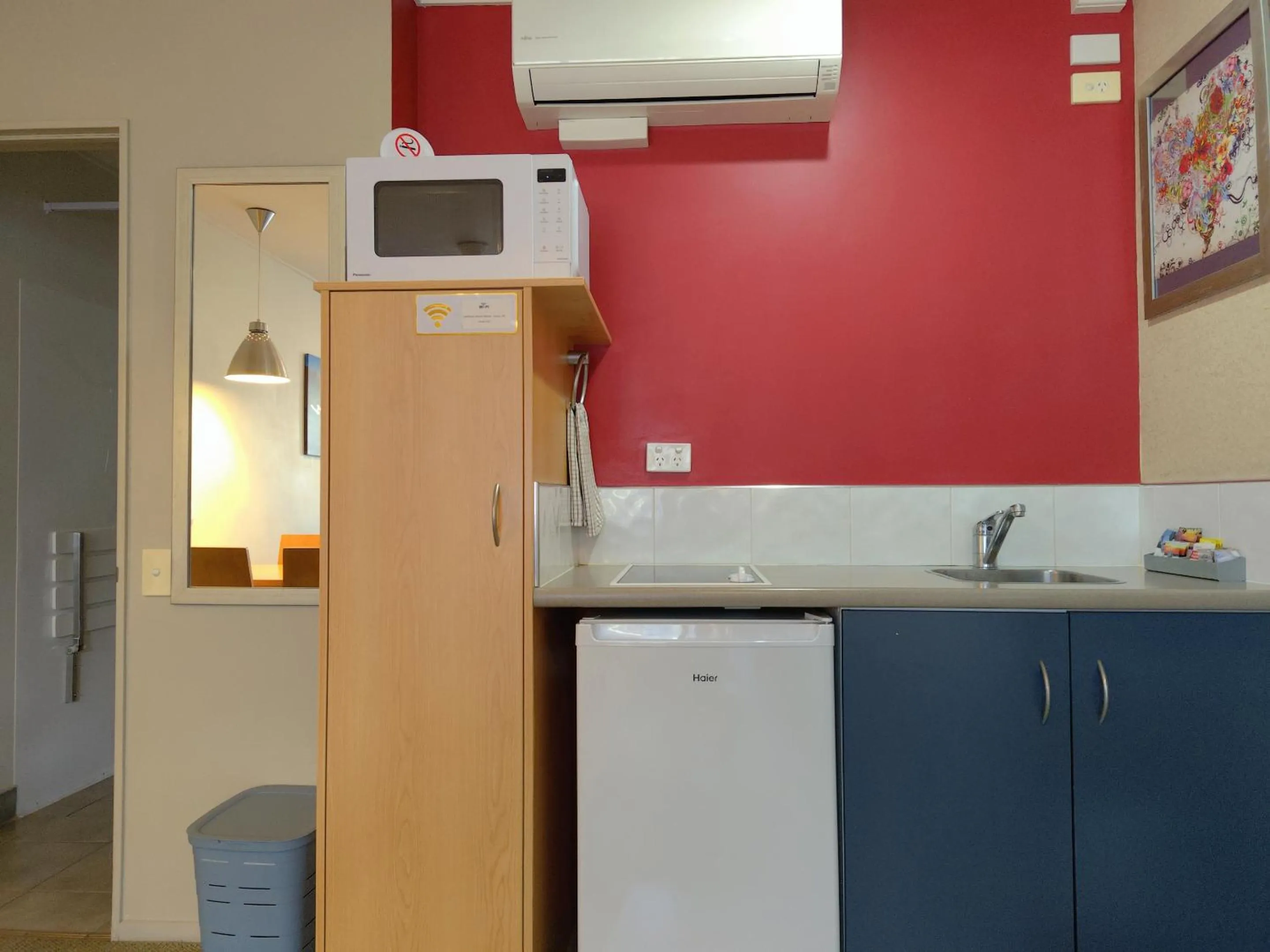 Kitchen or kitchenette in Landmark Manor