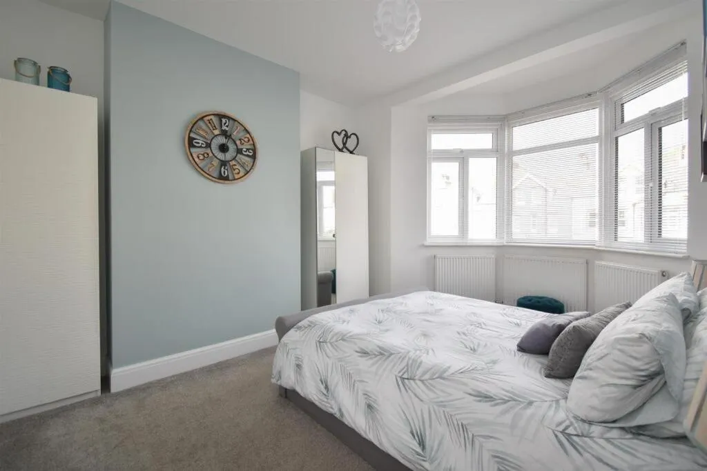 Bedroom, Bed in SeaScape