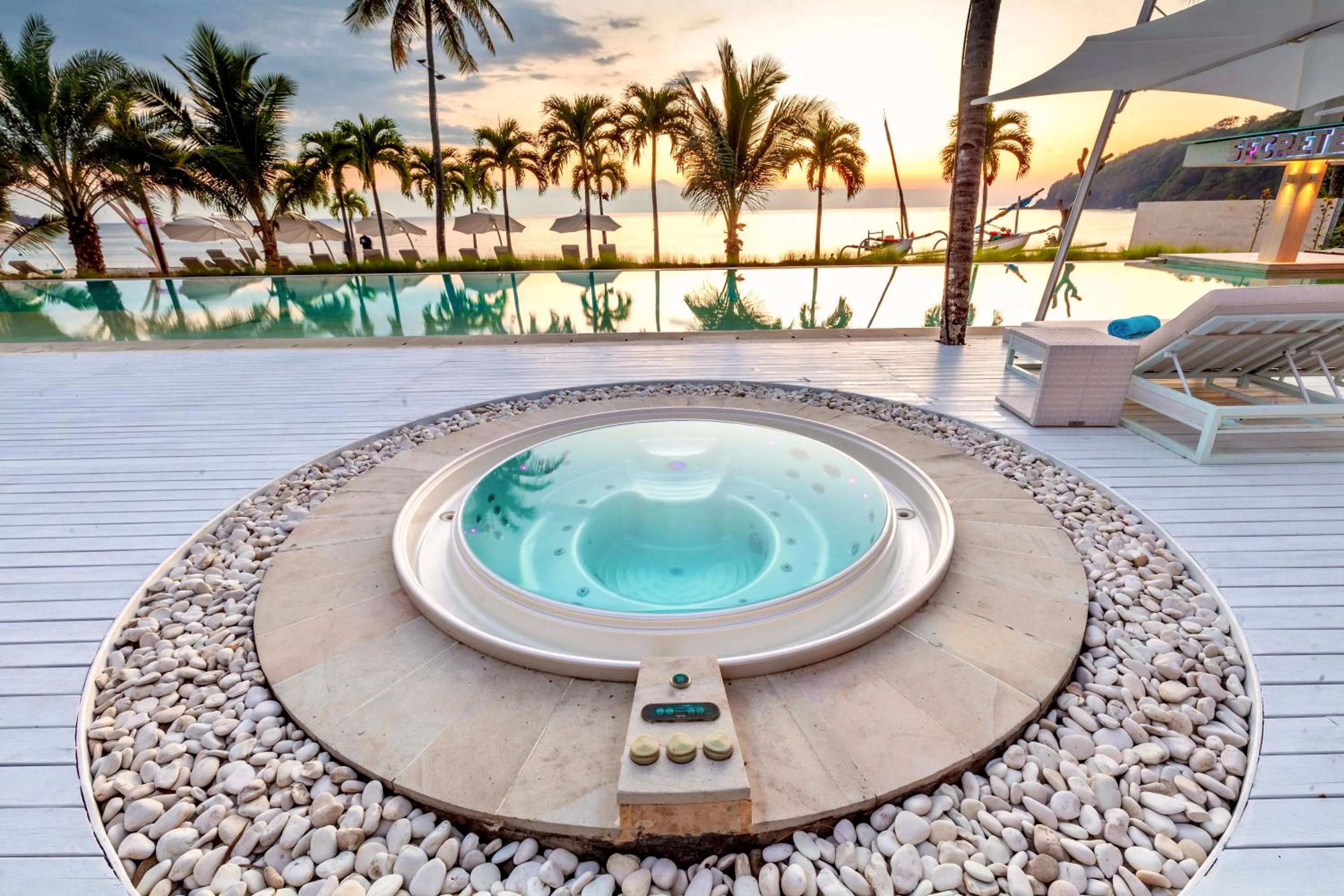 Day in Seven Secrets by Hanging Gardens