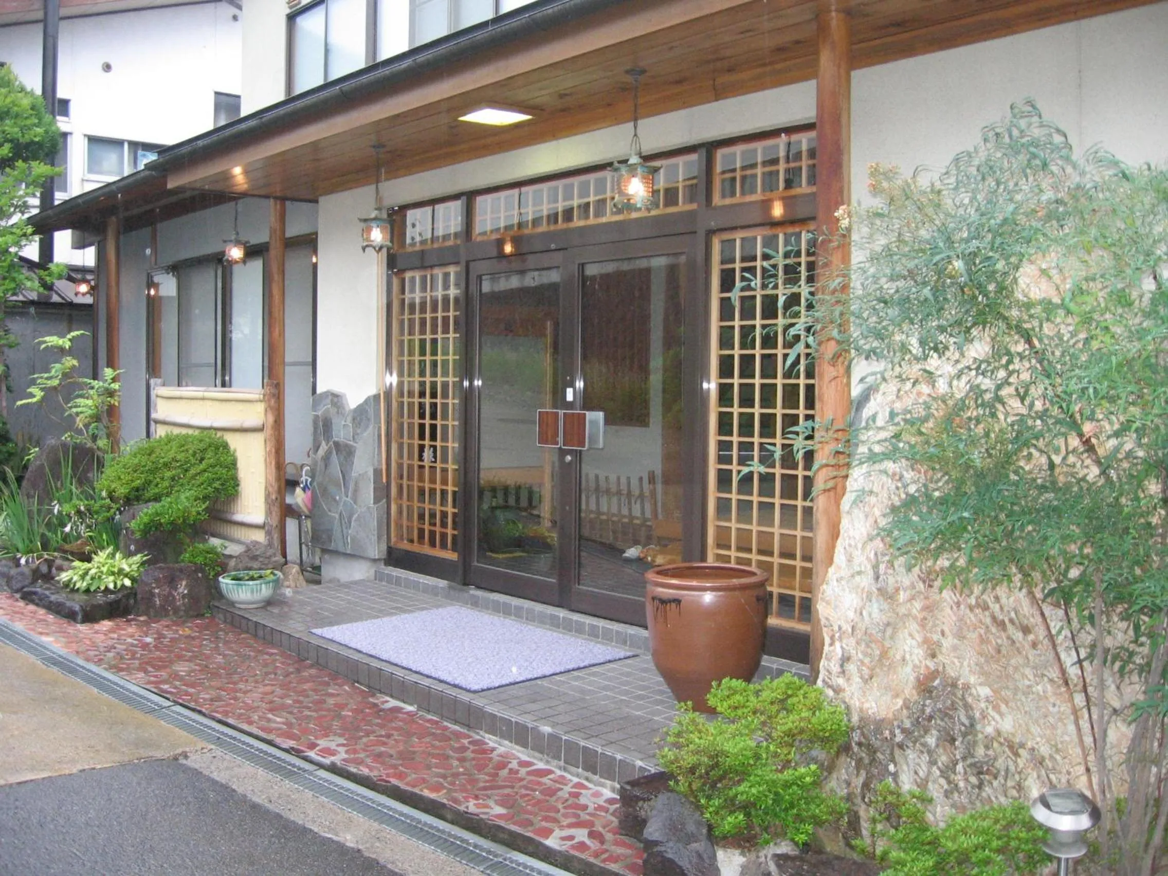 Facade/entrance in Yudanaka Yasuragi