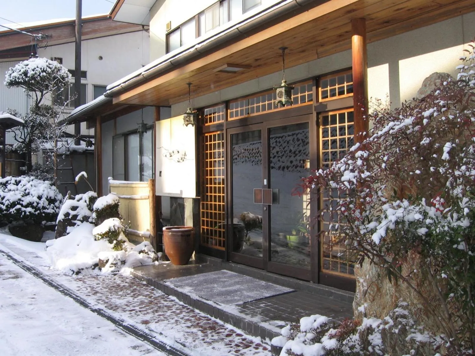 Facade/entrance in Yudanaka Yasuragi